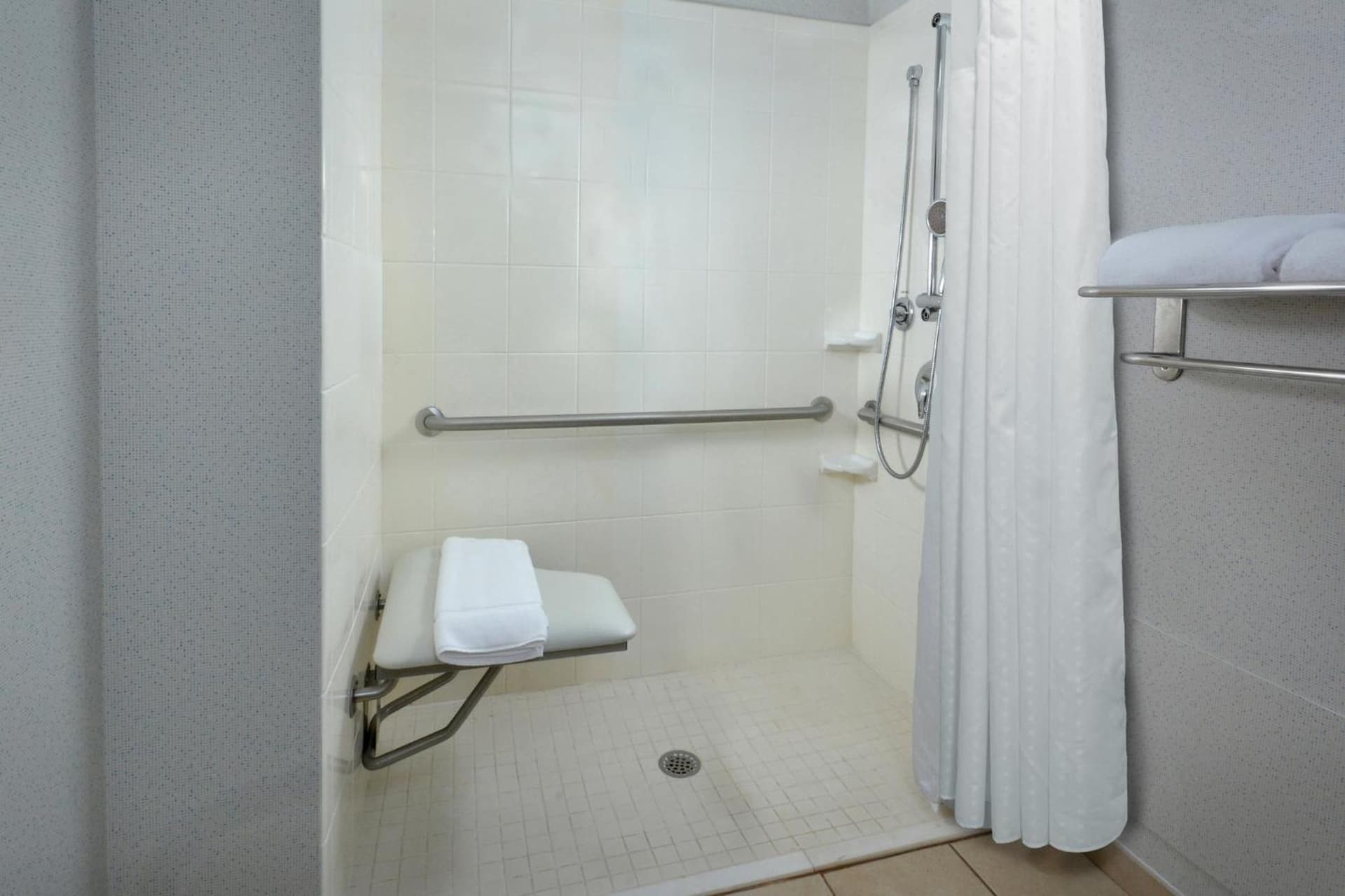 Holiday Inn Express Lynchburg by IHG gallery photo in Lynchburg, VA — image 25