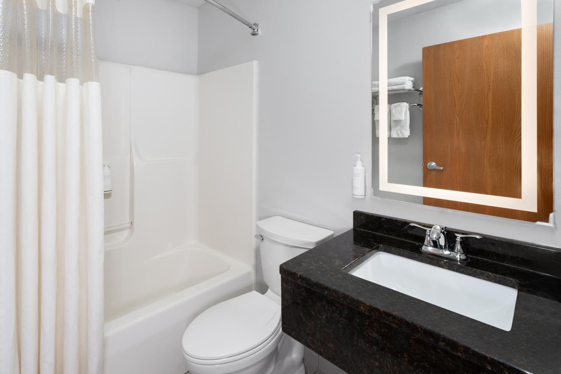 Microtel Inn by Wyndham Janesville gallery photo in Janesville, WI — image 6