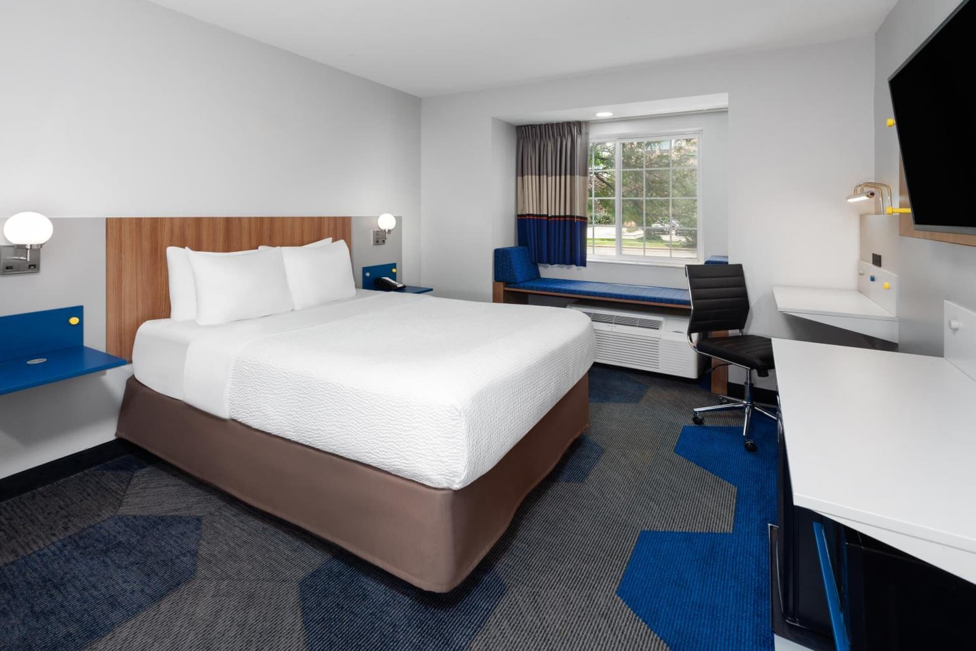 Microtel Inn by Wyndham Janesville gallery photo in Janesville, WI — image 32