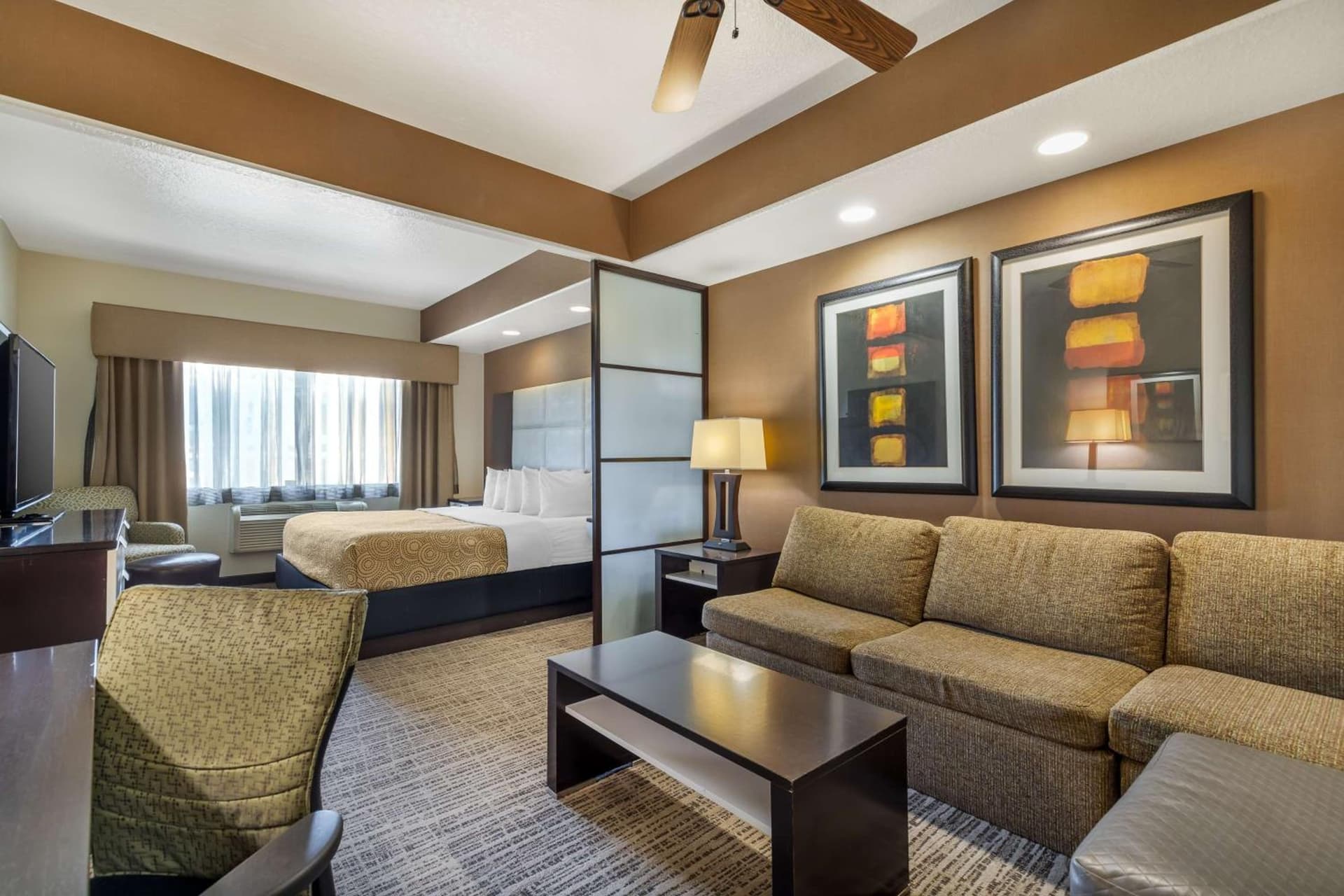 Best Western Plus Lackland Hotel and Suites. property views in San Antonio, TX — gallery photo 3