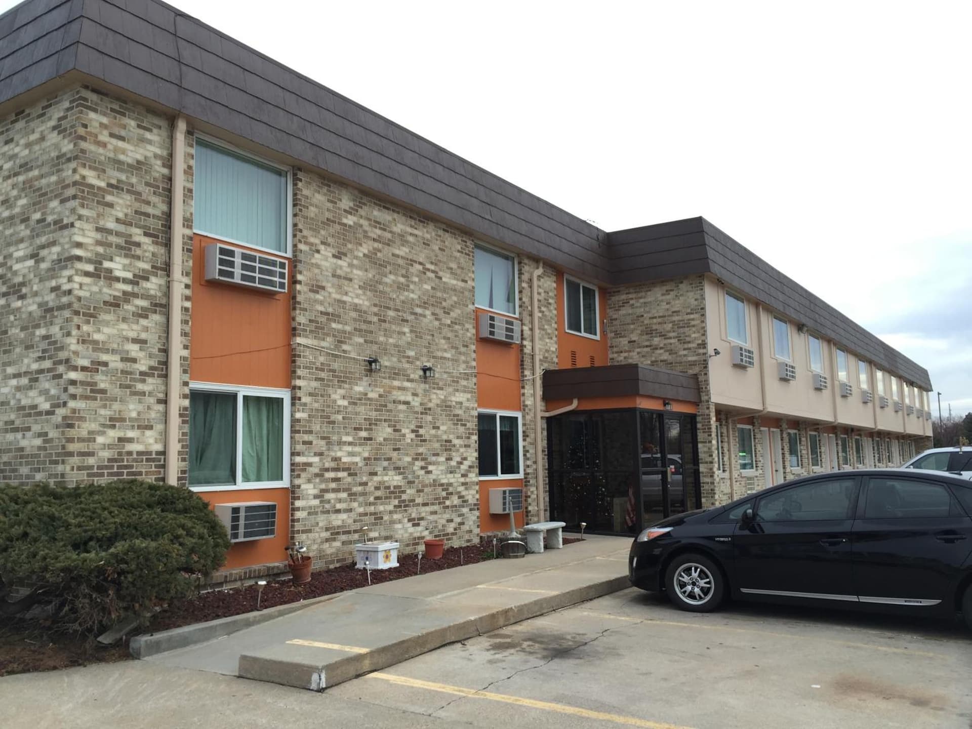 Island Inn featured exterior or lobby in Grand Island, NE — similar hotel
