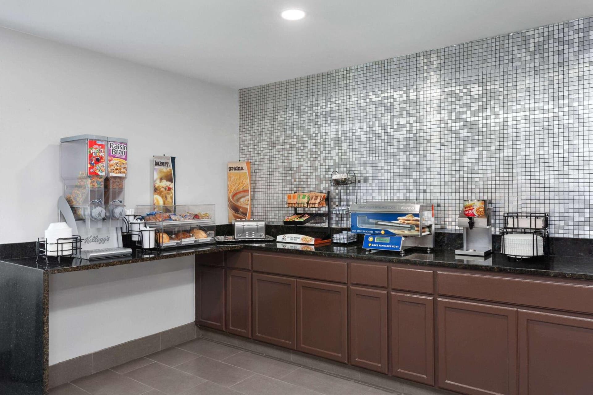 Microtel Inn by Wyndham Janesville property views in Janesville, WI — gallery photo 3