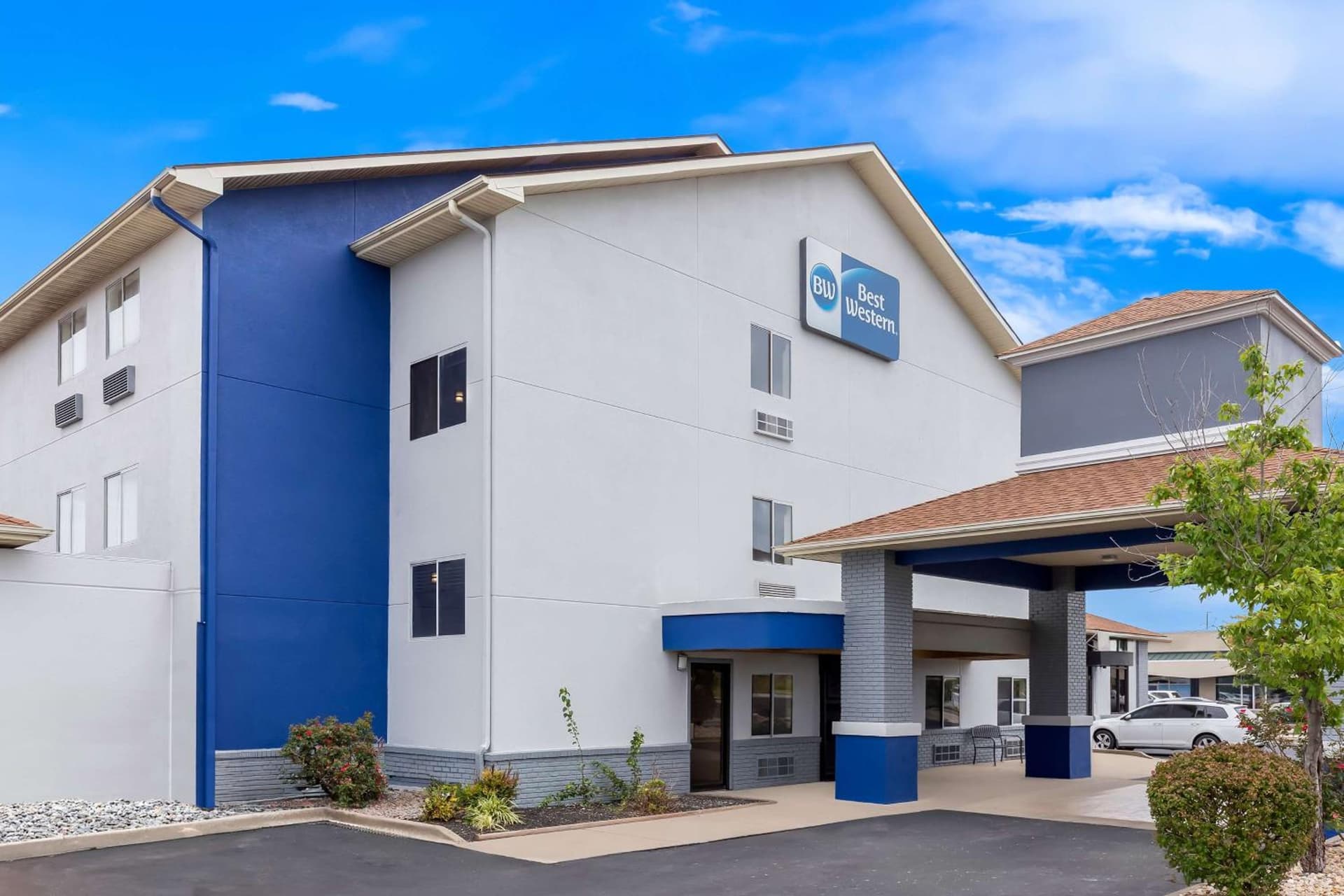 Best Western Saluki Inn featured exterior or lobby in Carbondale, IL — similar hotel