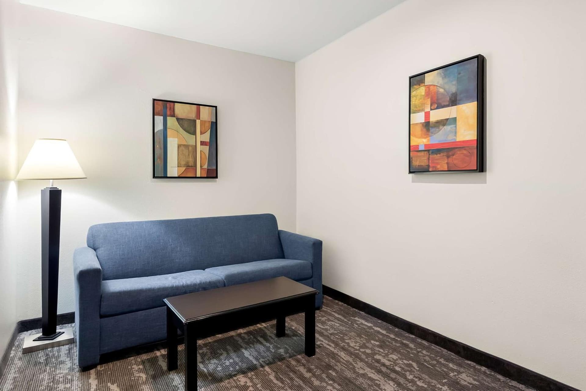 Best Western Saluki Inn interior in Carbondale, IL — gallery photo 2