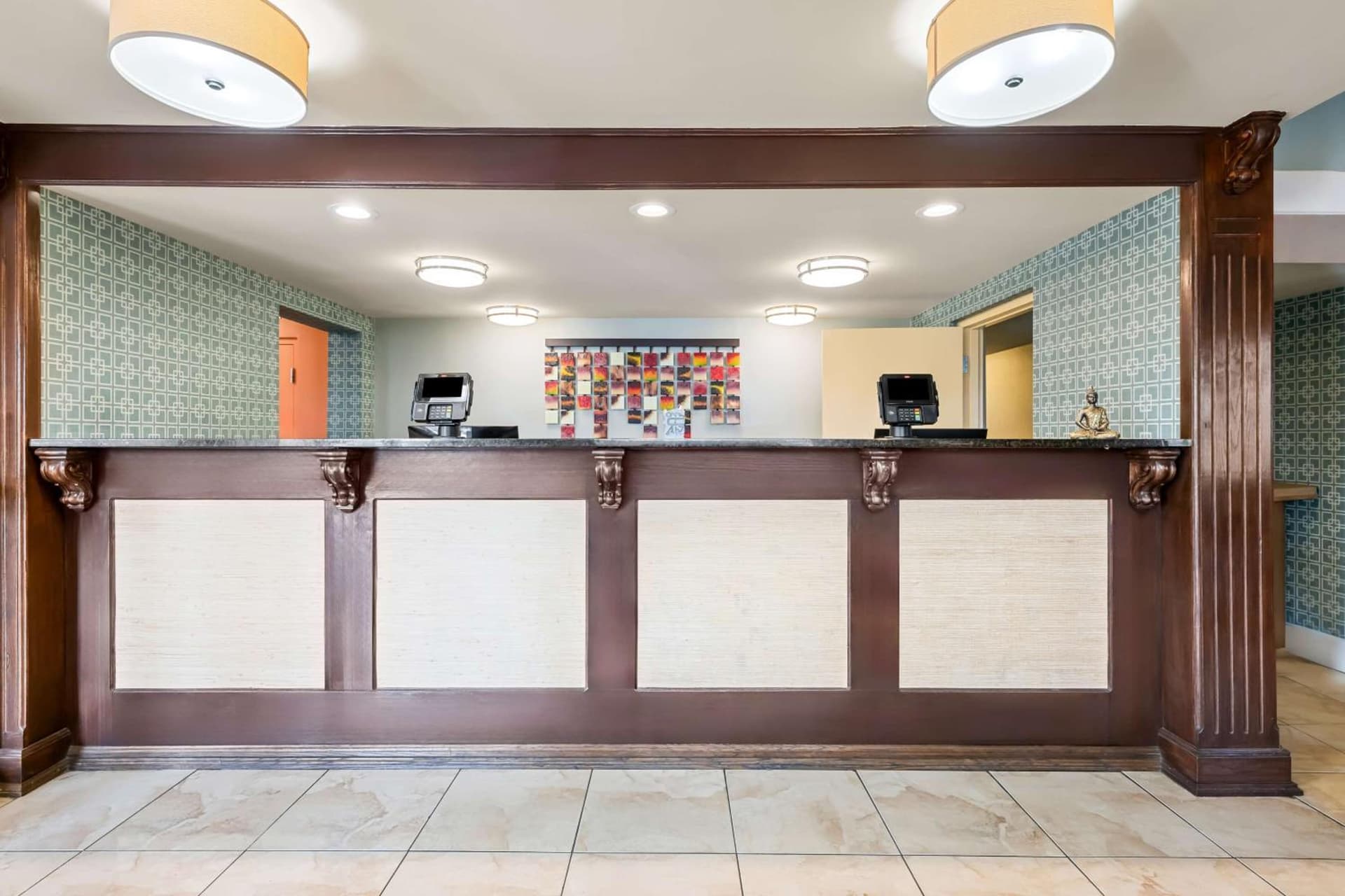 Best Western Executive Suites property views in Columbus, MS — gallery photo 3