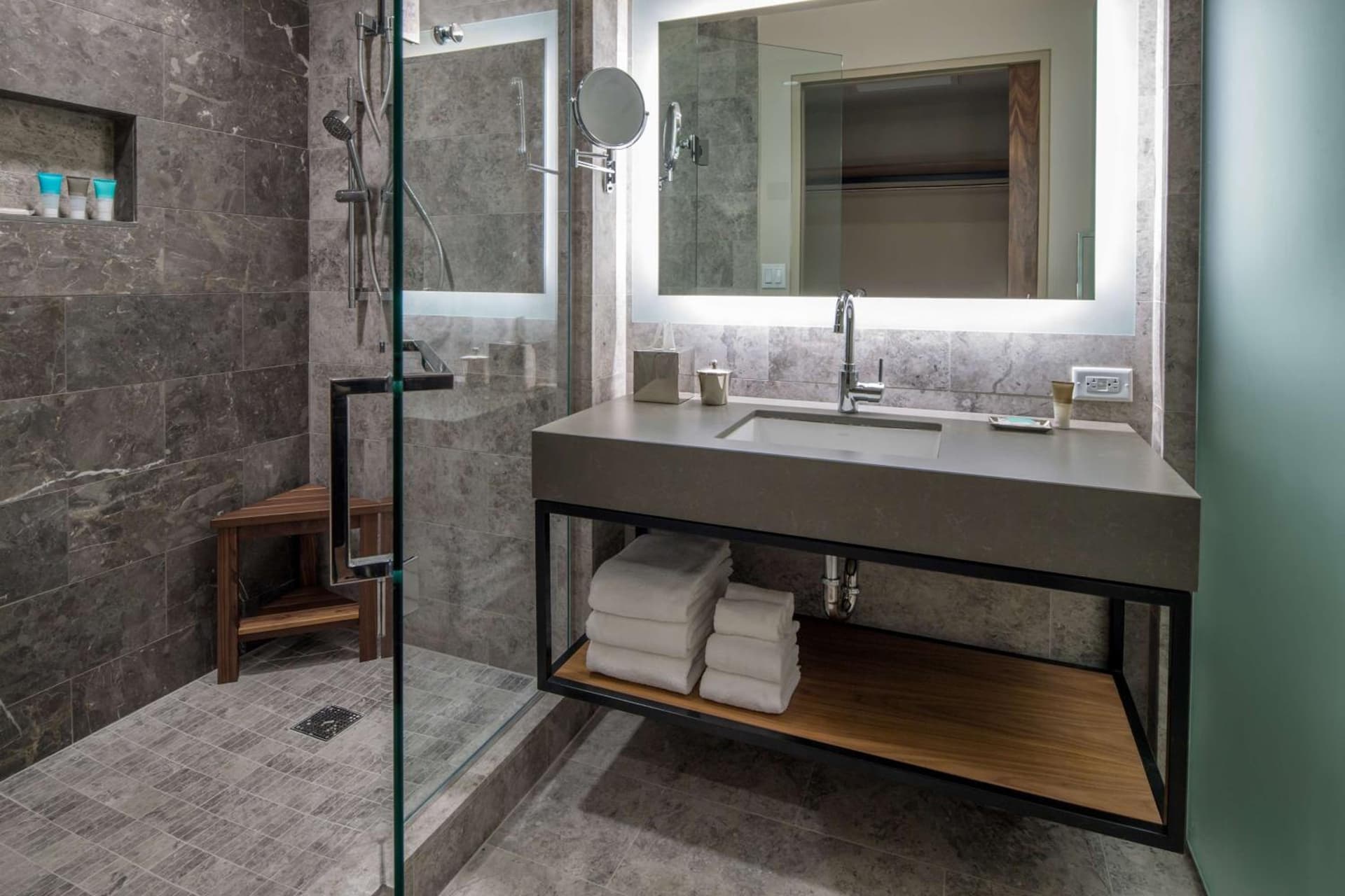 Hyatt Regency Lake Washington at Seattle's Southport property views in Renton, WA — gallery photo 3