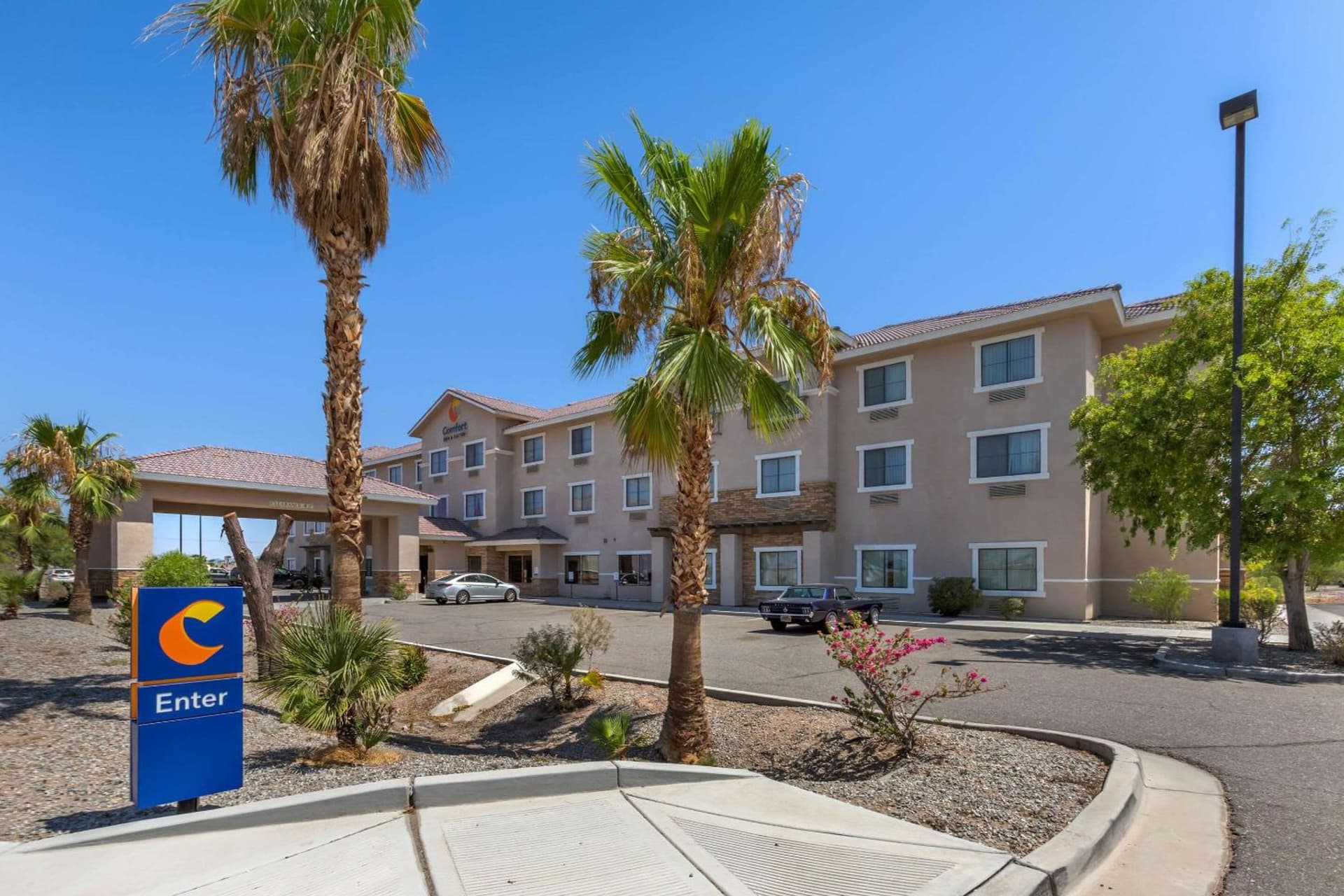 Comfort Inn and Suites Yuma I-8 — hotel in Yuma, Arizona
