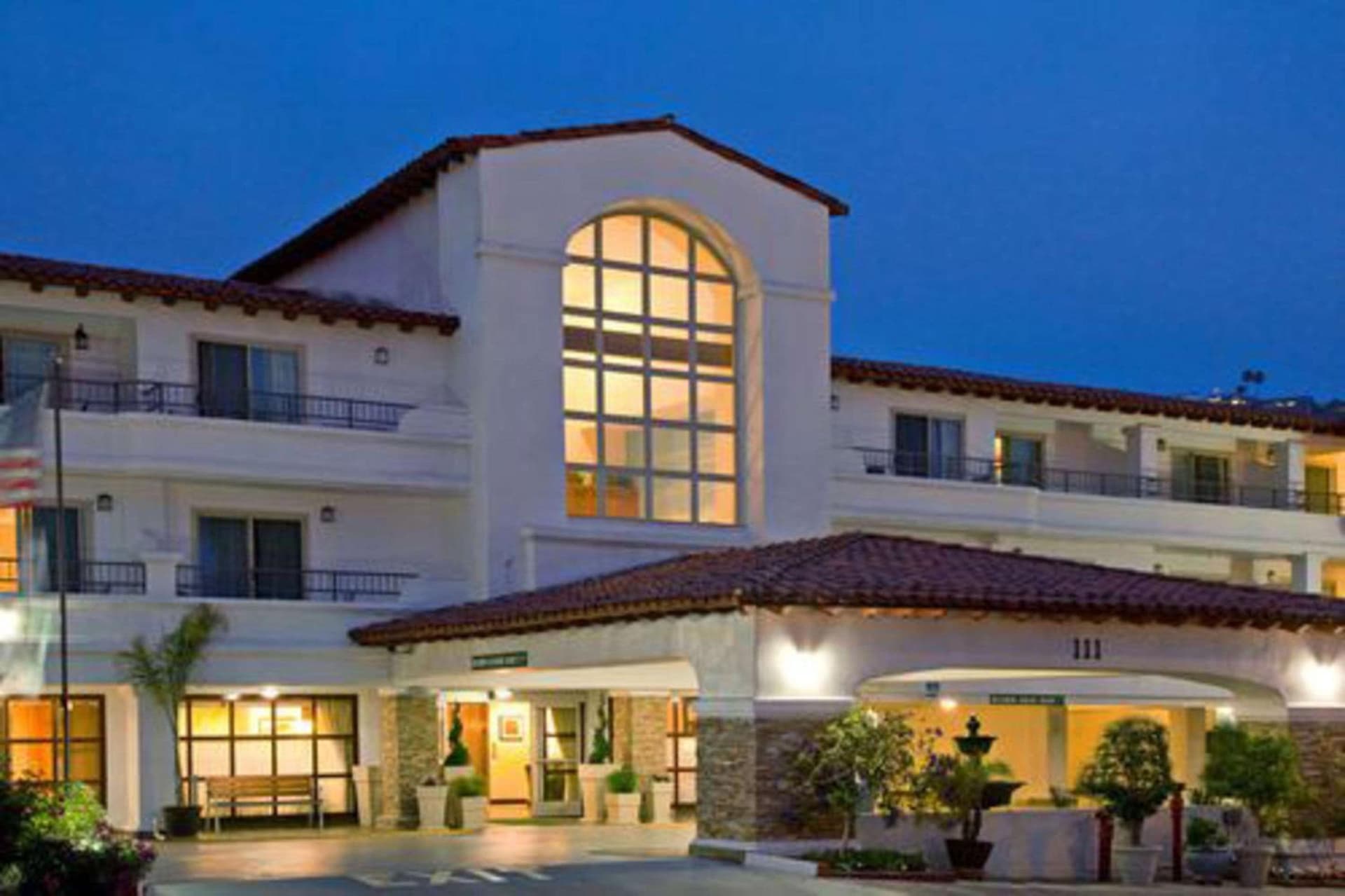 The Volare, an Ascend Collection Hotel interior in San Clemente, CA — gallery photo 2