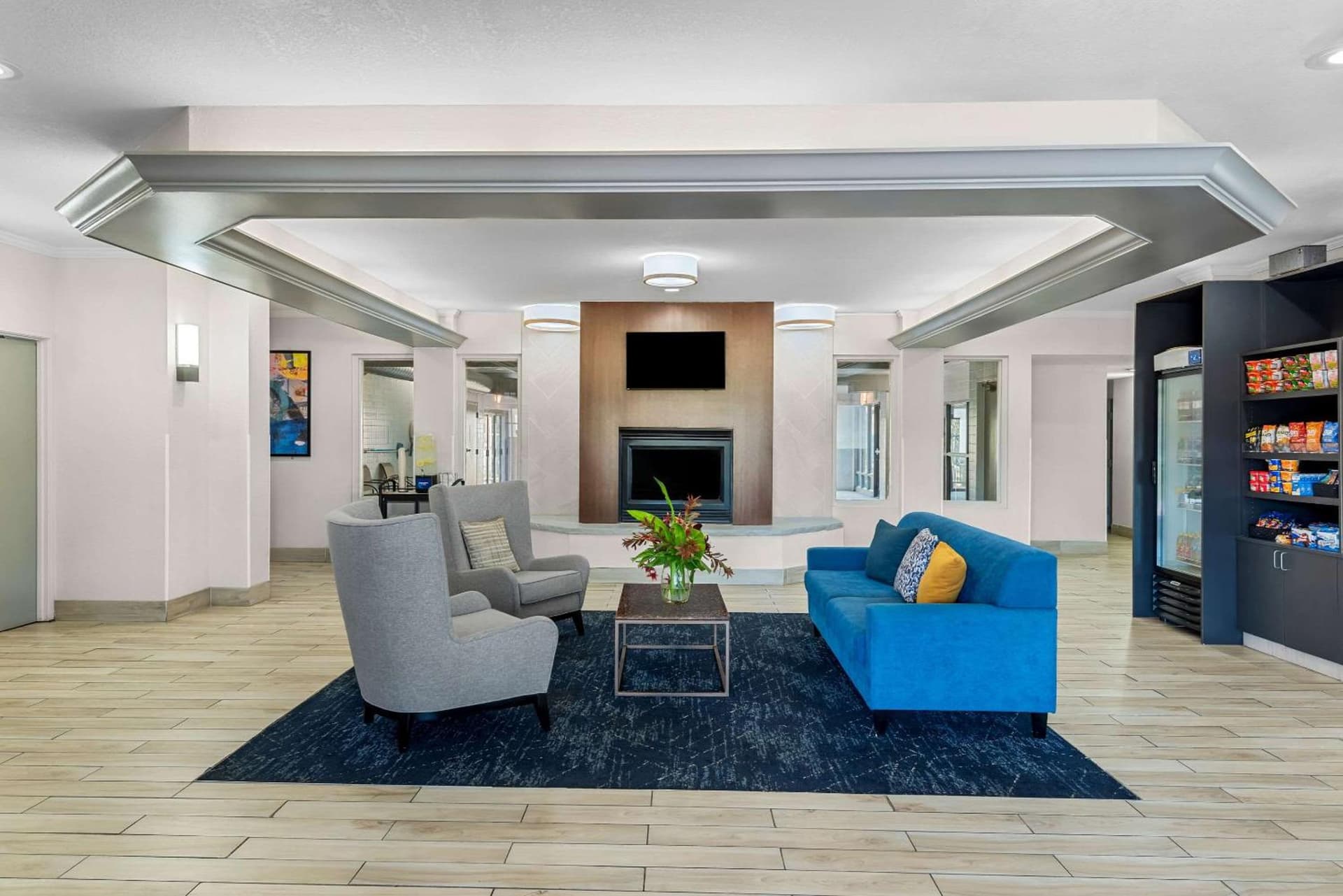 Comfort Suites Denver North - Westminster interior in Westminster, CO — gallery photo 2
