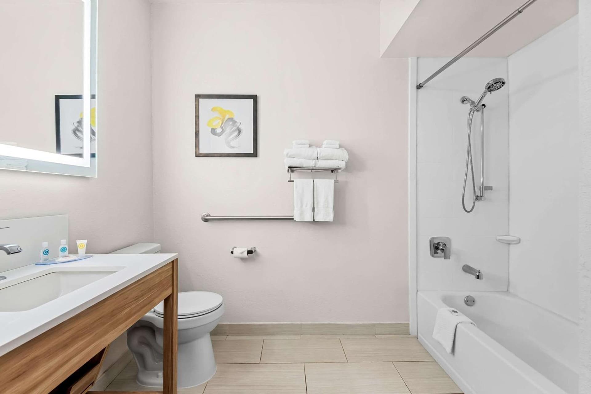 Comfort Suites Denver North - Westminster gallery photo in Westminster, CO — image 7