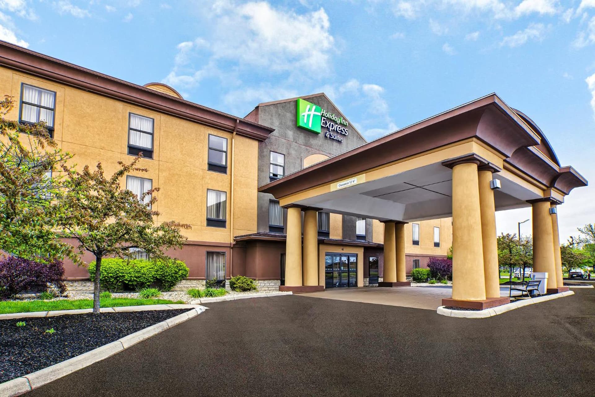Holiday Inn Express Hotel and Suites Marysville by IHG featured exterior or lobby in Marysville, OH — similar hotel
