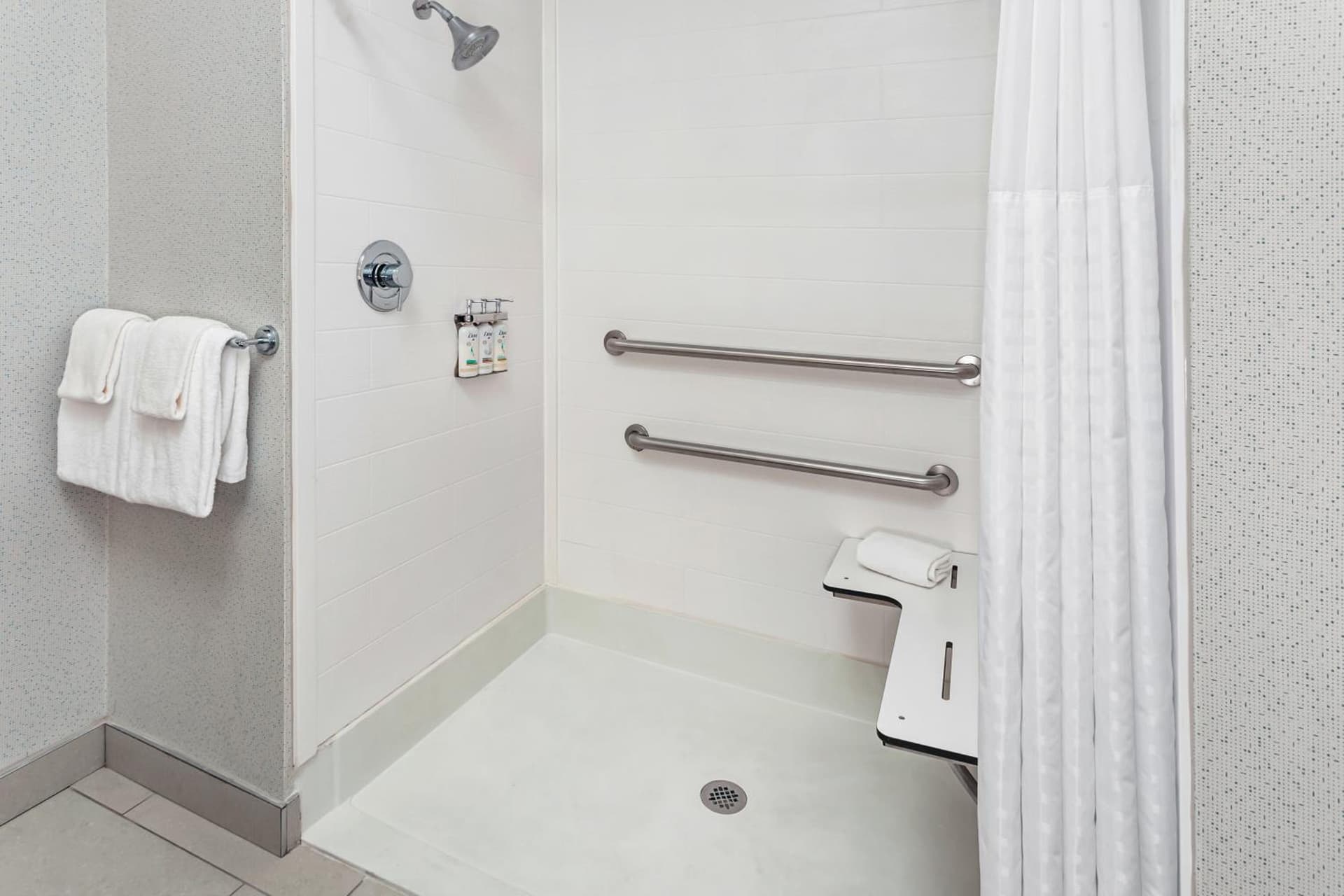Holiday Inn Express Hotel & Suites Chicago South Lansing by IHG gallery photo in Lansing, IL — image 47