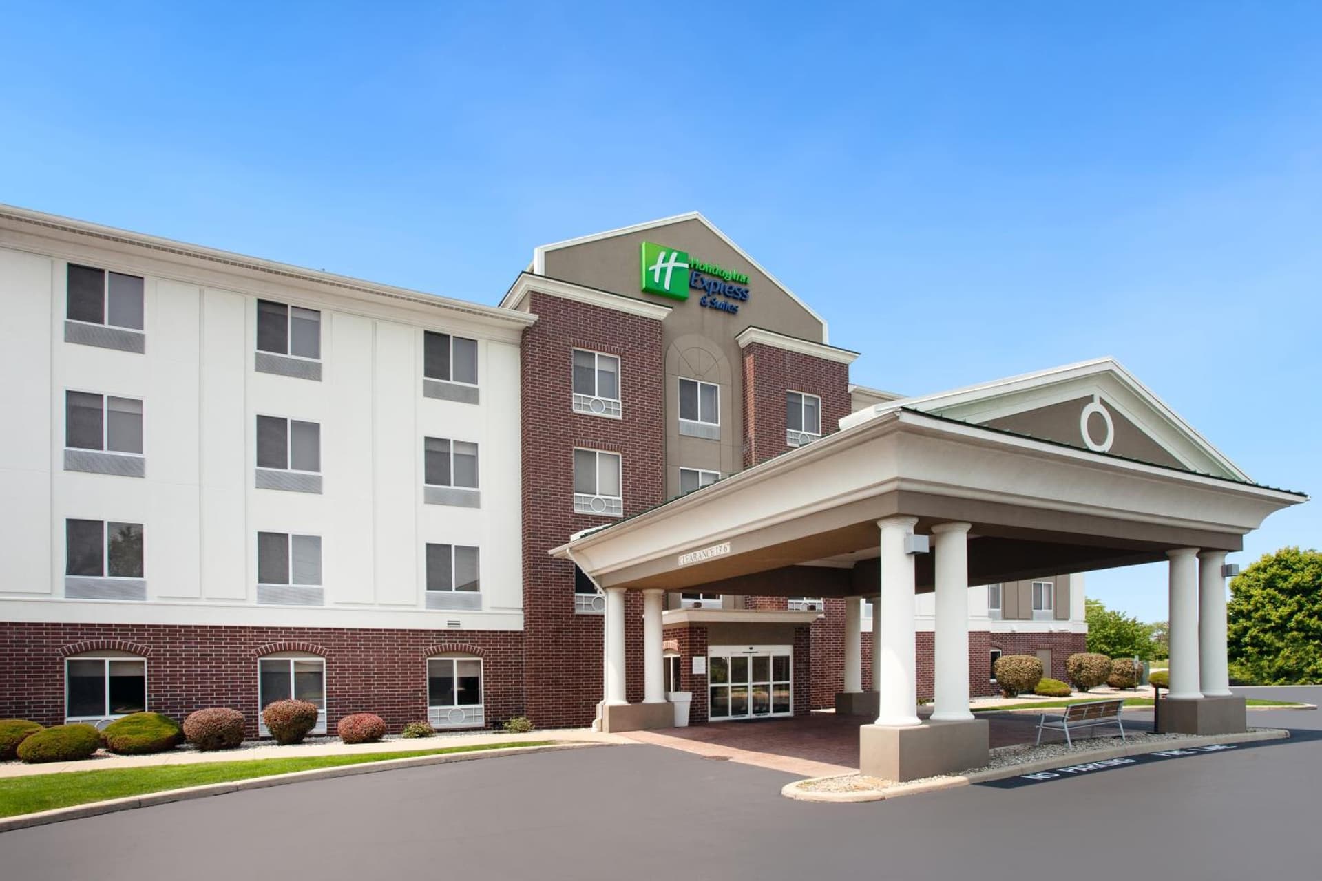 Holiday Inn Express Hotel & Suites Chicago South Lansing by IHG interior in Lansing, IL — gallery photo 2