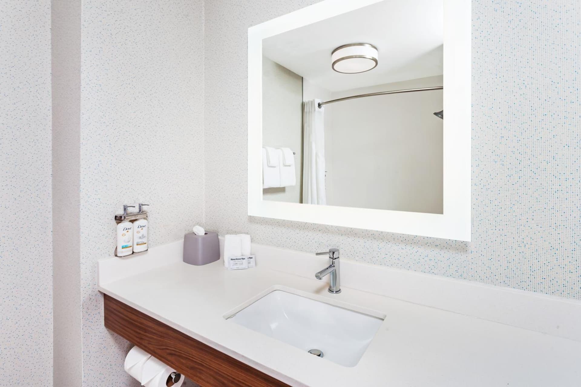 Holiday Inn Express Hotel & Suites Chicago South Lansing by IHG gallery photo in Lansing, IL — image 60