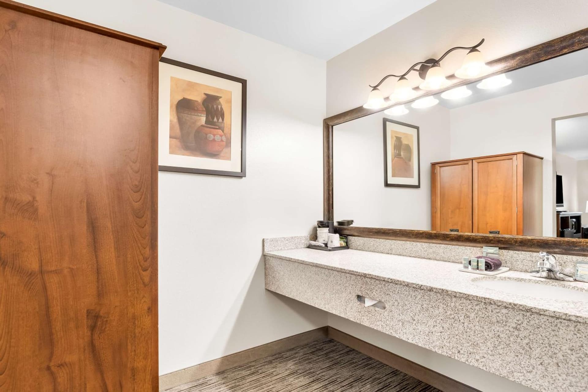 Best Western Grande River Inn & Suites property views in Grand Junction, CO — gallery photo 3