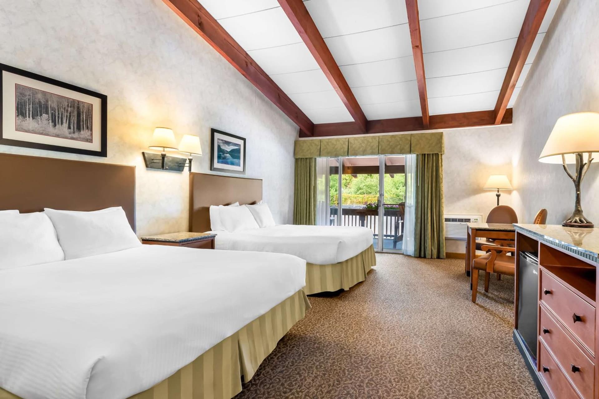 Best Western Adirondack Inn interior in Lake Placid, NY — gallery photo 2