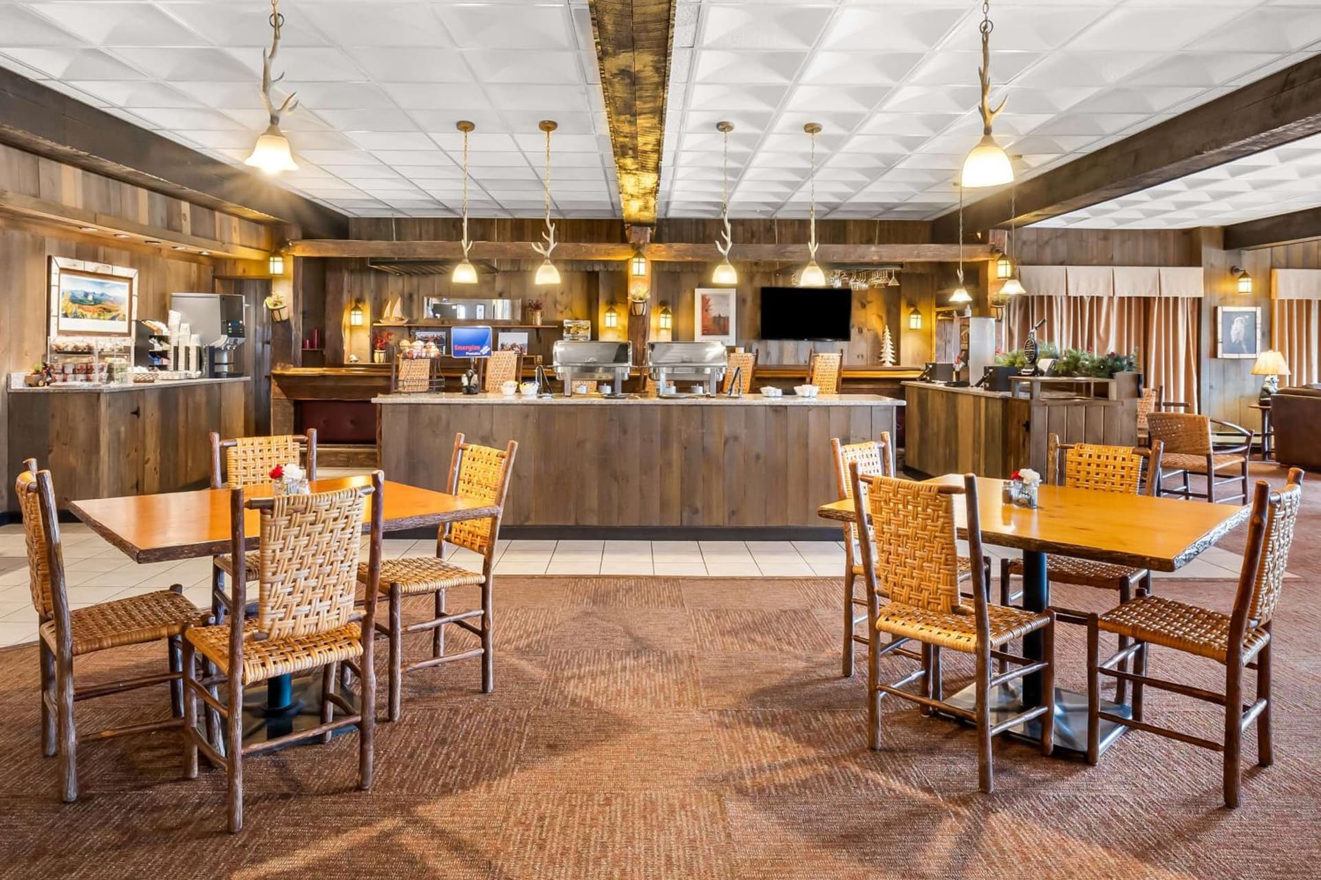 Best Western Adirondack Inn property views in Lake Placid, NY — gallery photo 3