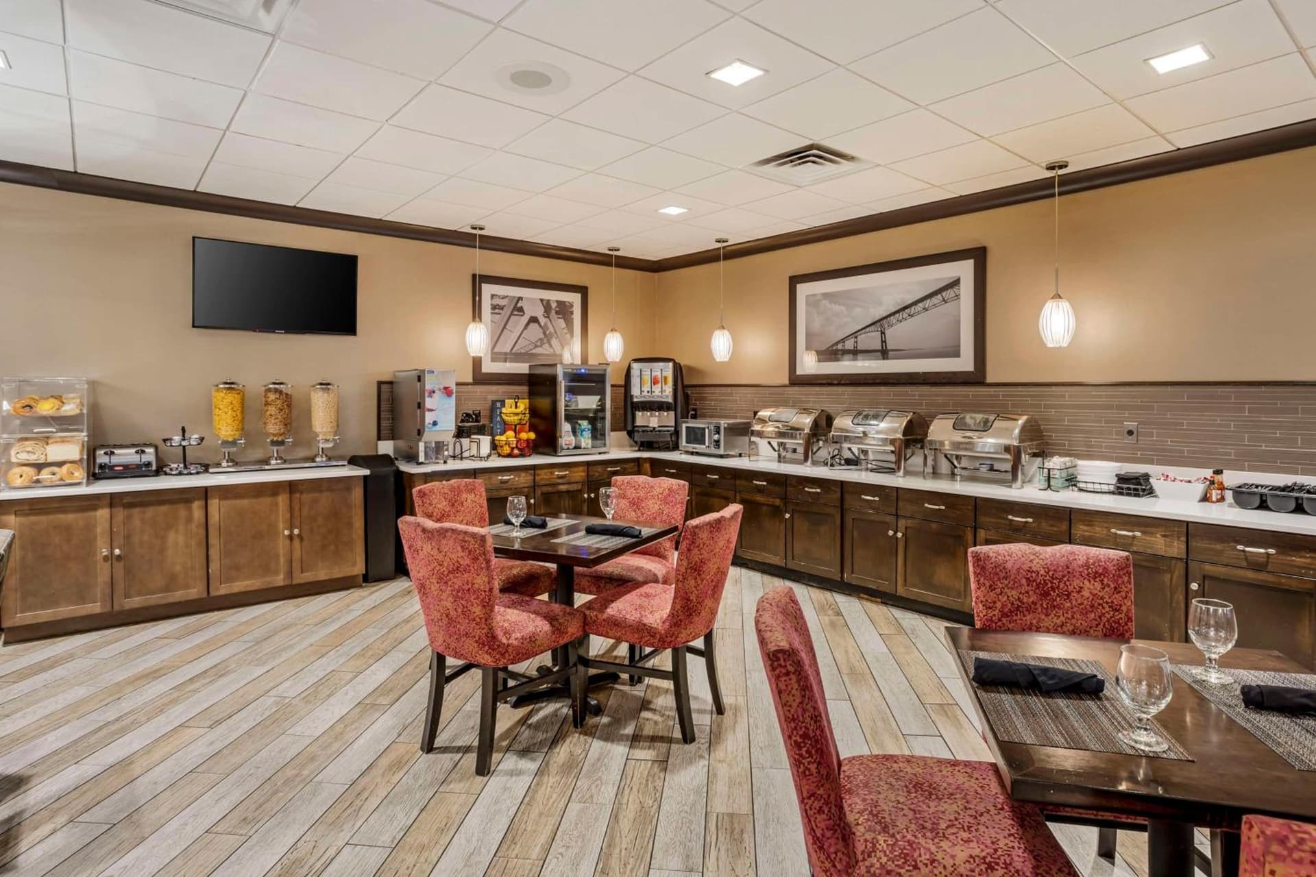 Best Western Plus Kingston Hotel and Conference Center gallery photo in Kingston, NY — image 58