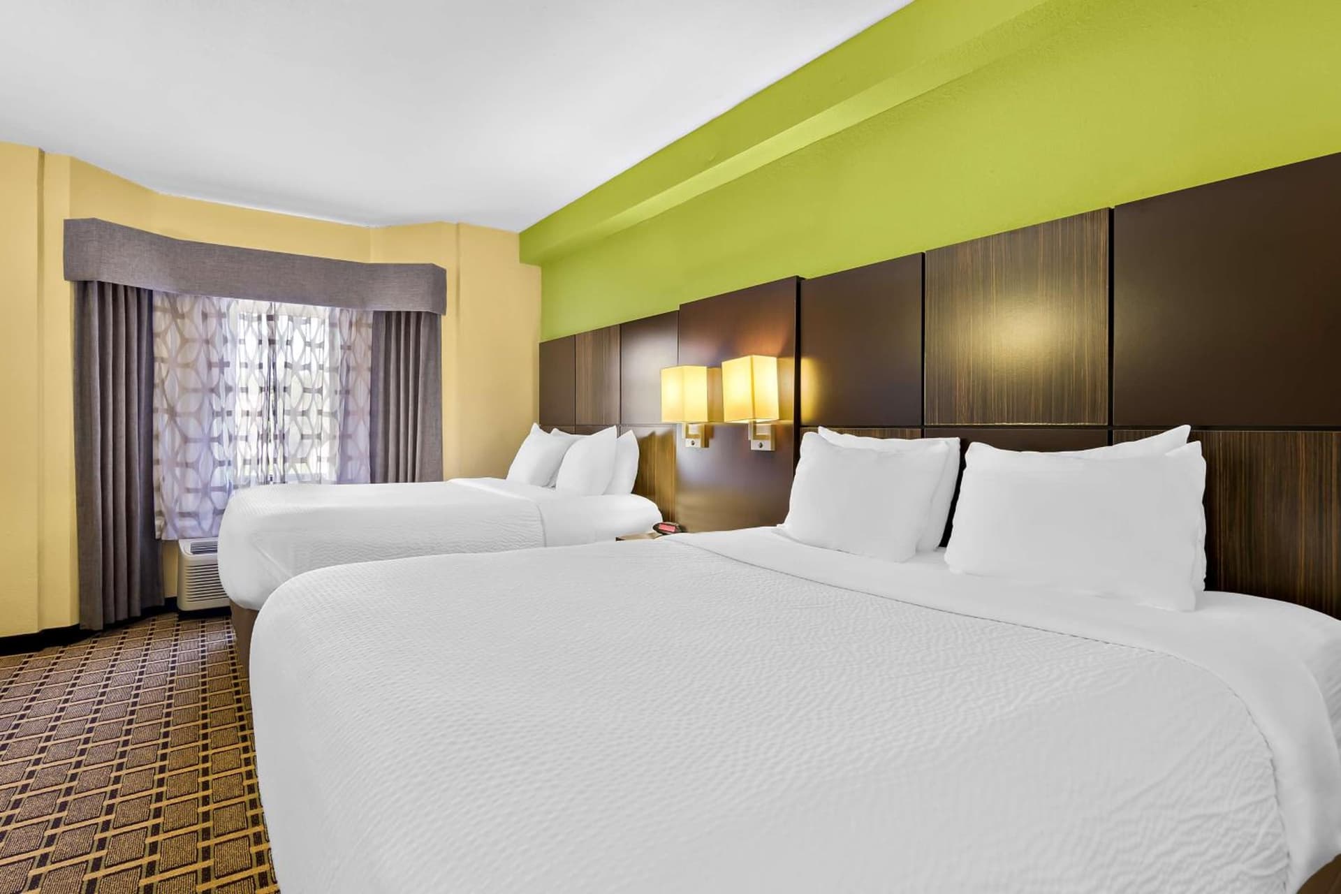 Best Western Knoxville Suites - Downtown property views in Knoxville, TN — gallery photo 3