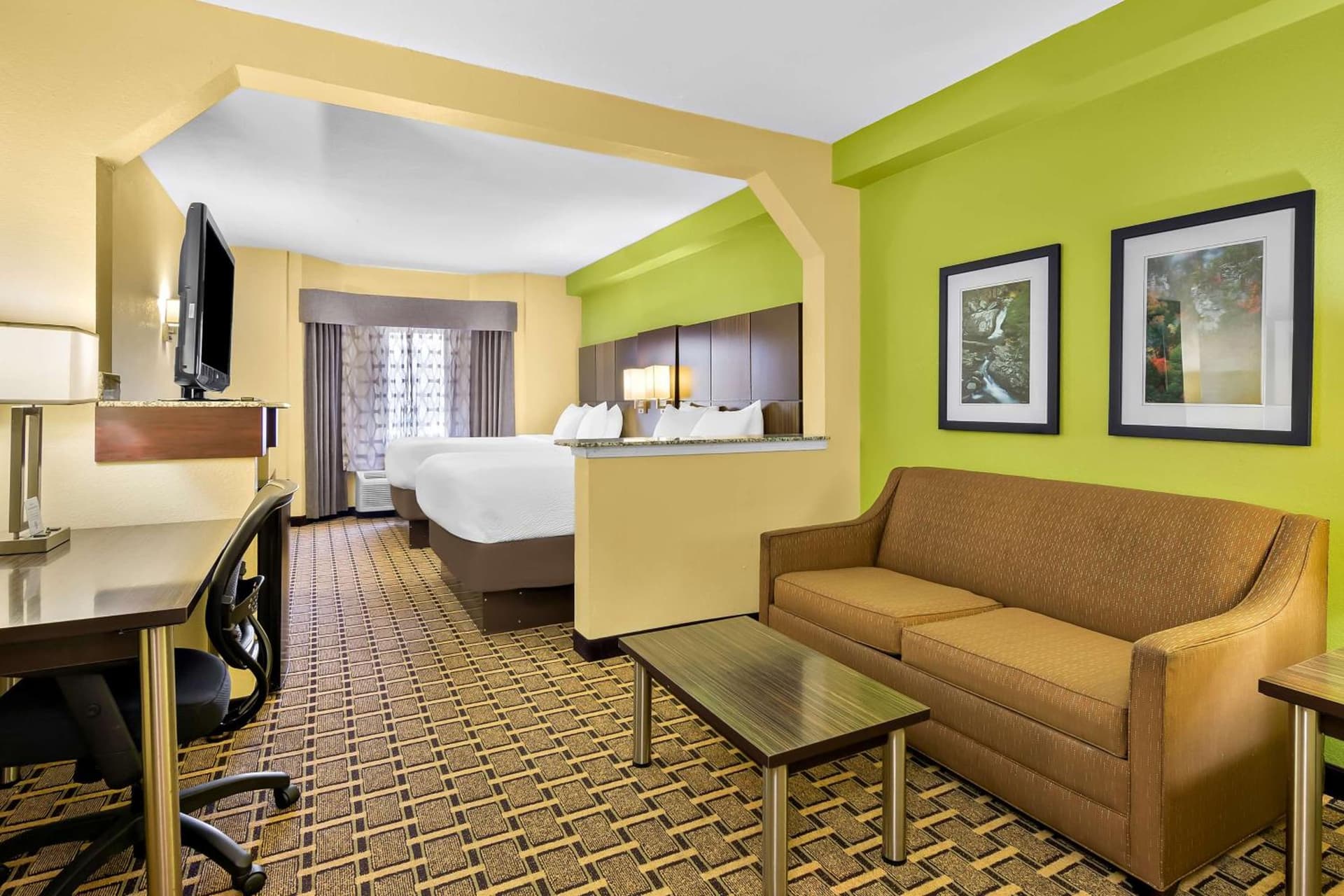 Best Western Knoxville Suites - Downtown interior in Knoxville, TN — gallery photo 2