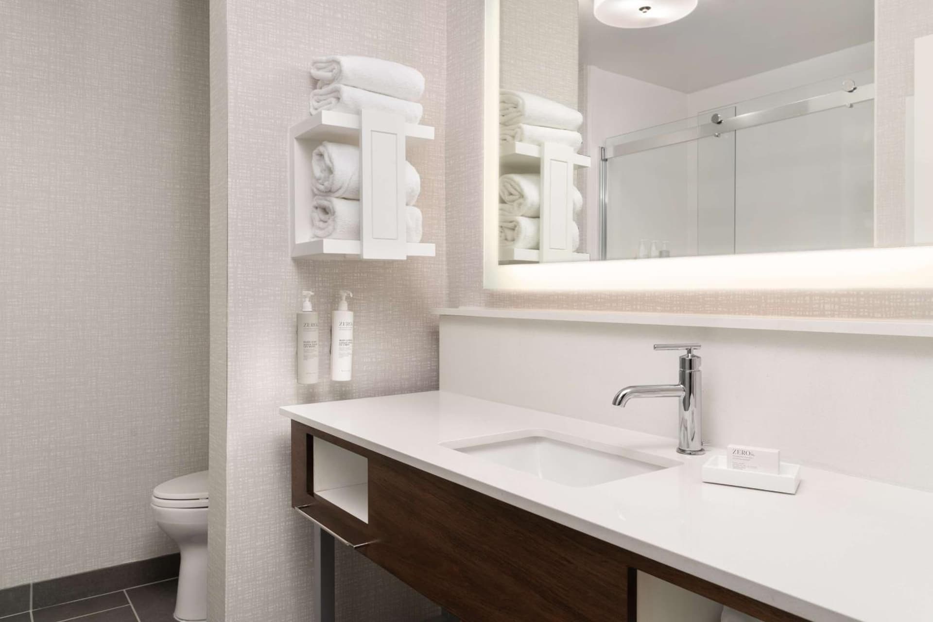 Hampton Inn Spring Lake Fayetteville gallery photo in Spring Lake, NC — image 27