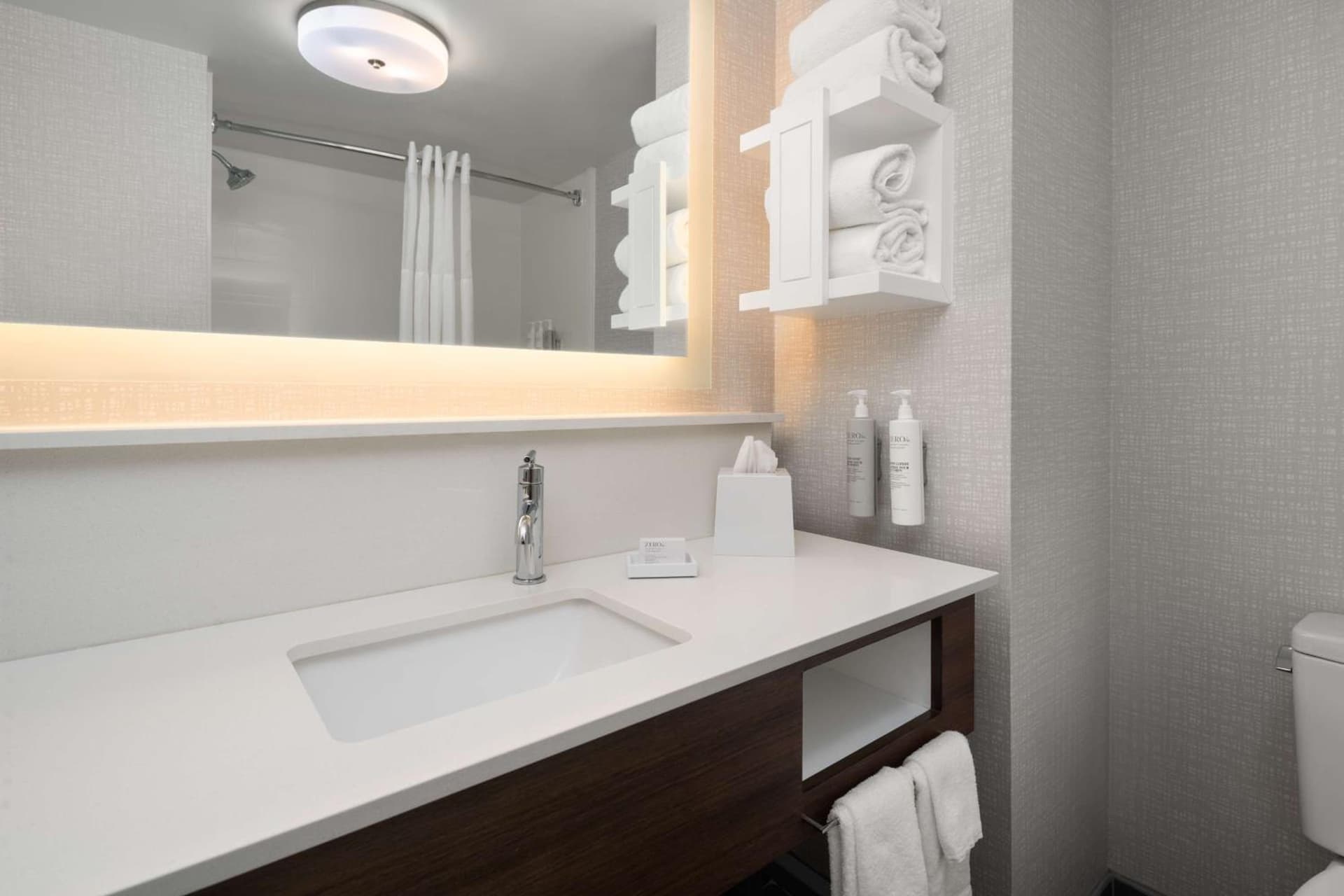 Hampton Inn Spring Lake Fayetteville gallery photo in Spring Lake, NC — image 55