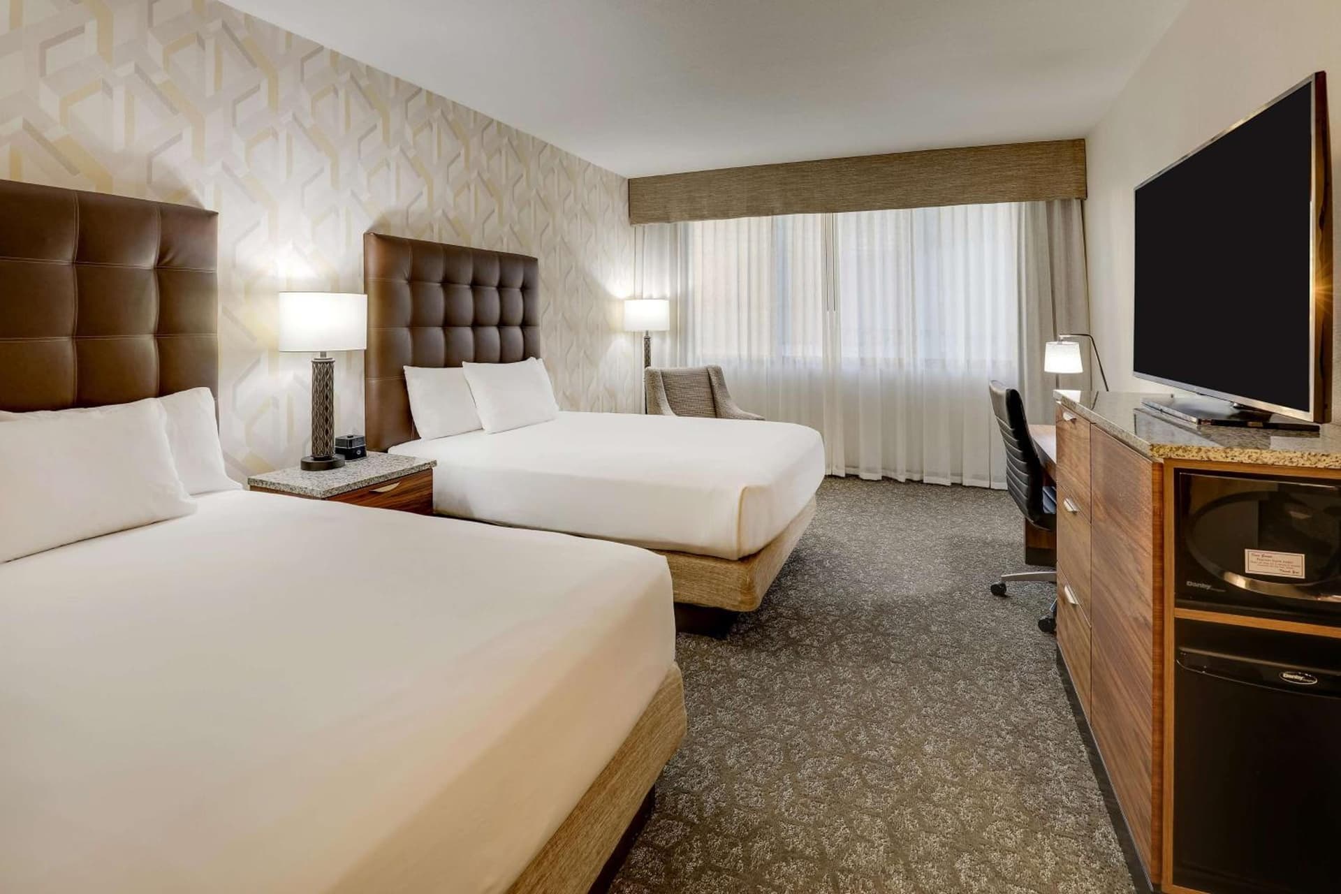 Drury Plaza Hotel North Charleston gallery photo in North Charleston, SC — image 7