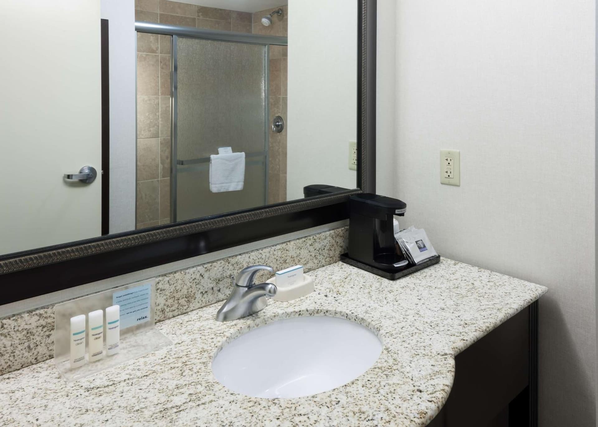 Hampton Inn & Suites Omaha-Downtown gallery photo in Omaha, NE — image 9