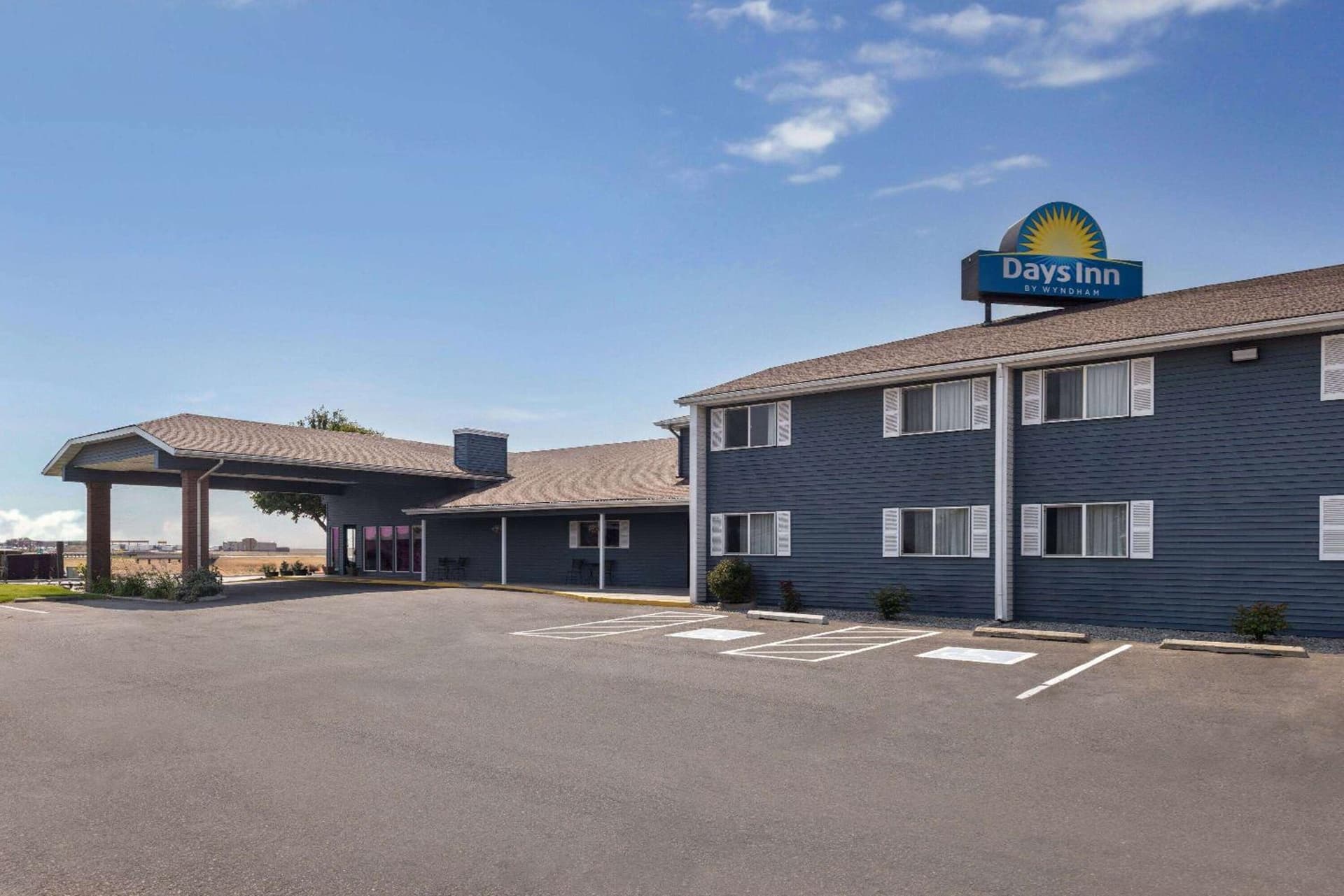 Days Inn by Wyndham Ritzville interior in Ritzville, WA — gallery photo 2