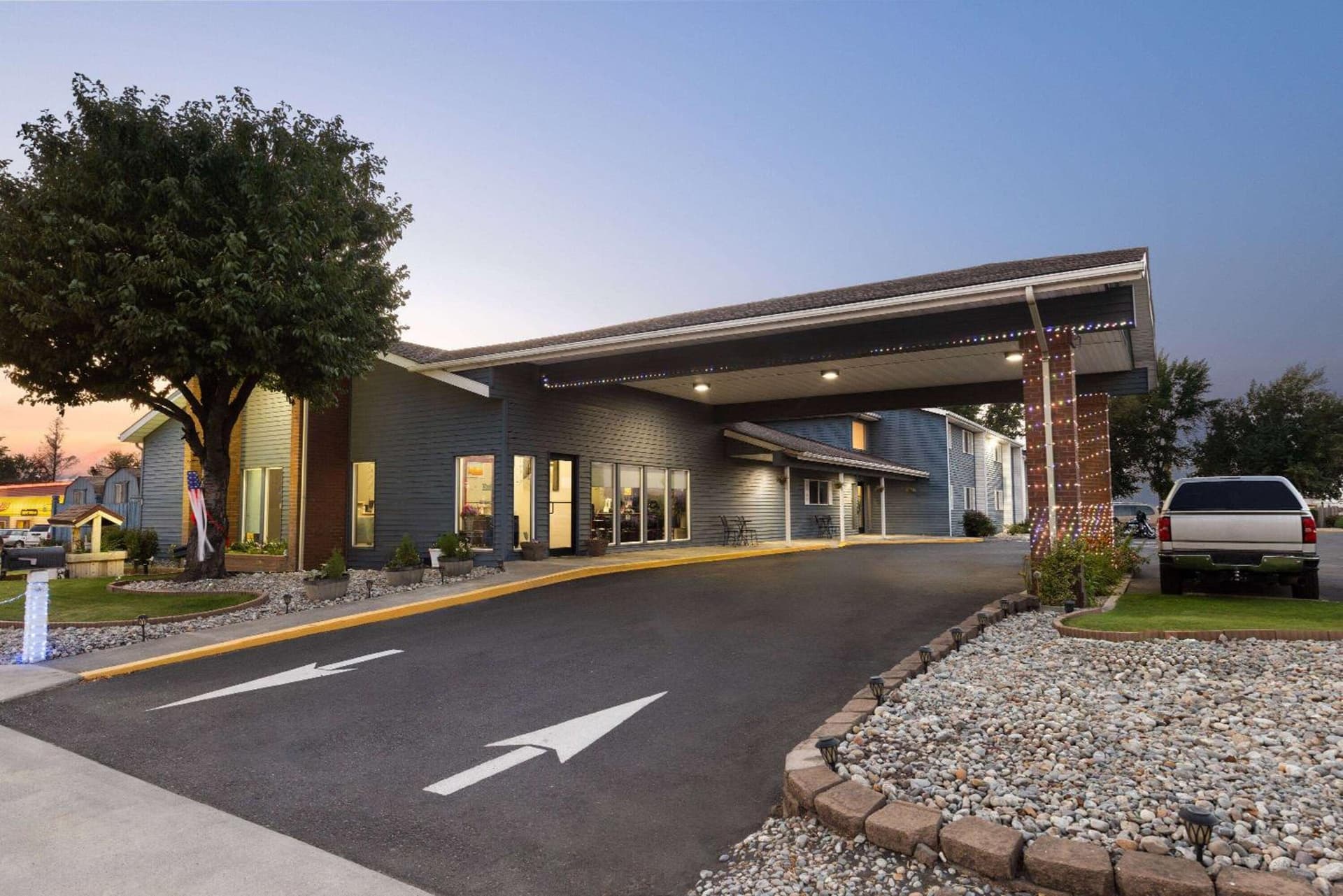 Days Inn by Wyndham Ritzville property views in Ritzville, WA — gallery photo 3