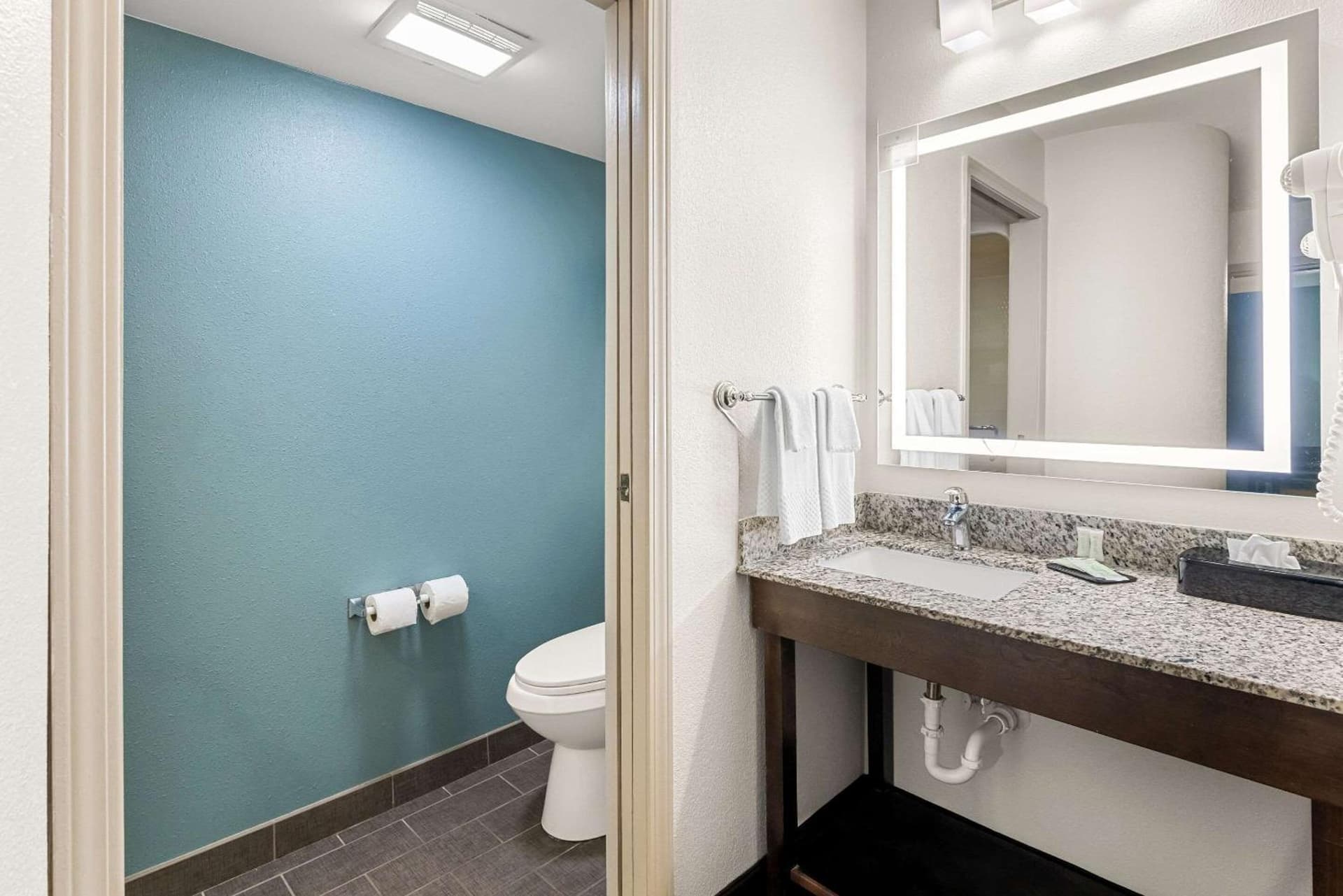 Sleep Inn & Suites Kingsport TriCities Airport gallery photo in Kingsport, TN — image 25