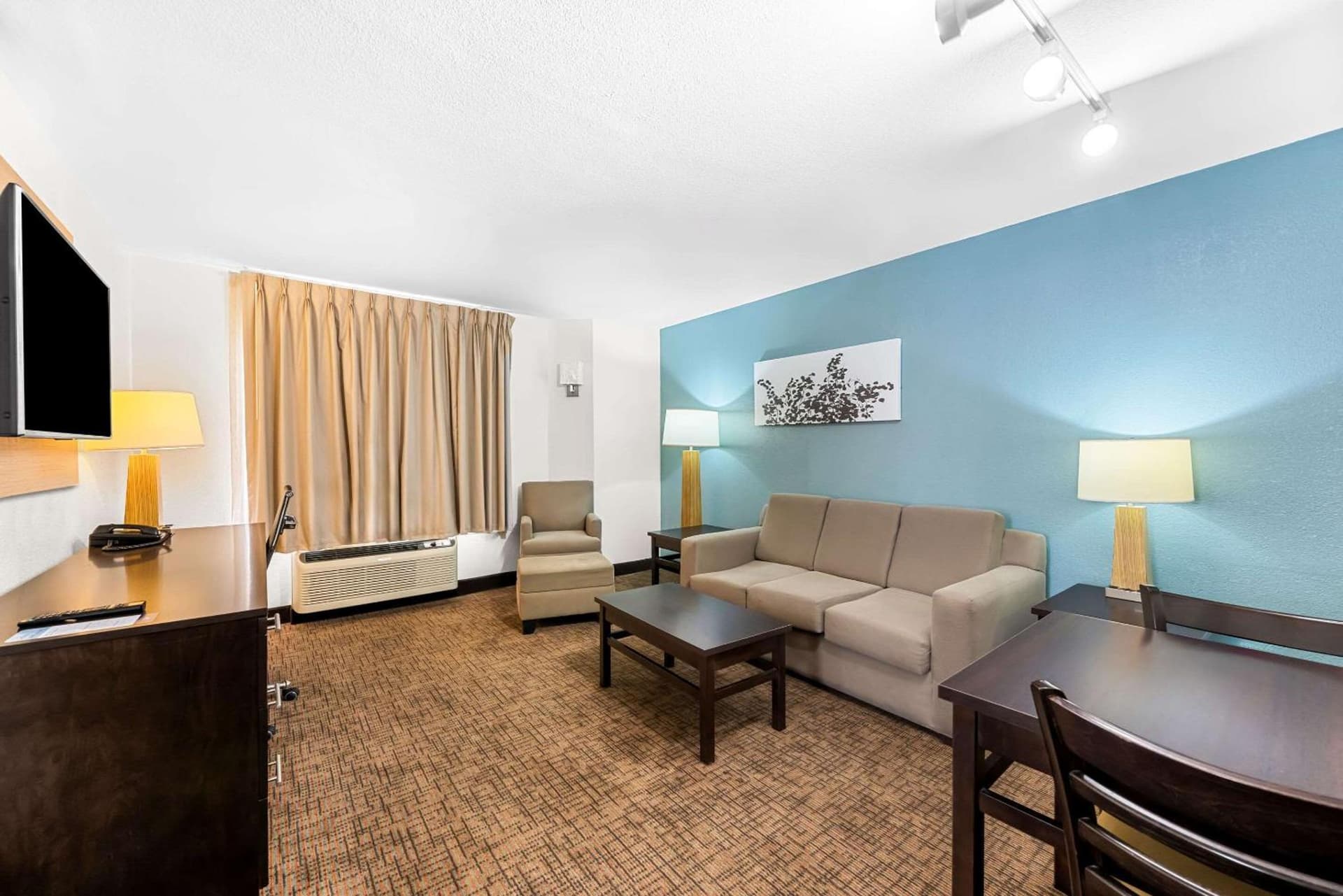Sleep Inn & Suites Kingsport TriCities Airport gallery photo in Kingsport, TN — image 41