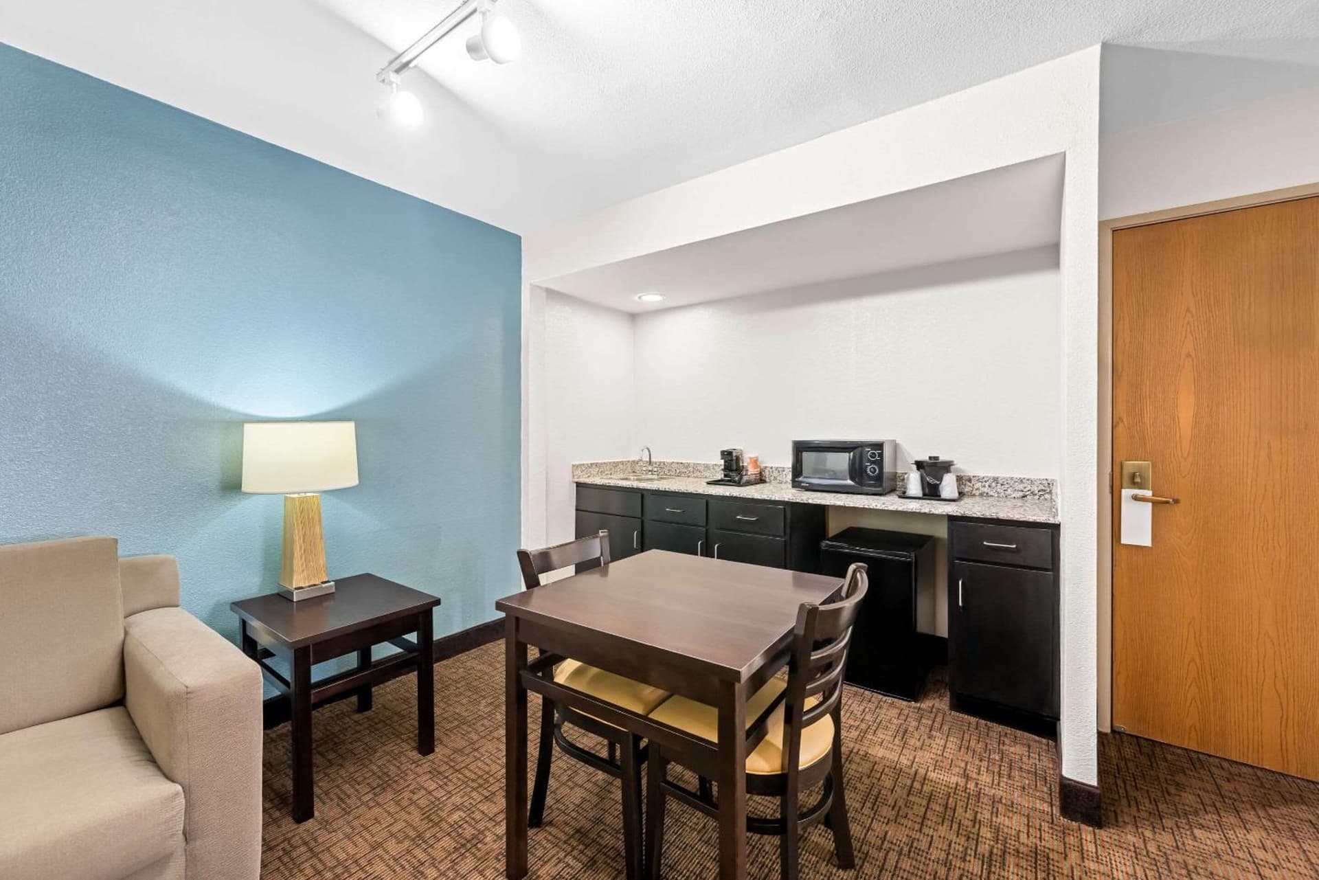 Sleep Inn & Suites Kingsport TriCities Airport gallery photo in Kingsport, TN — image 9