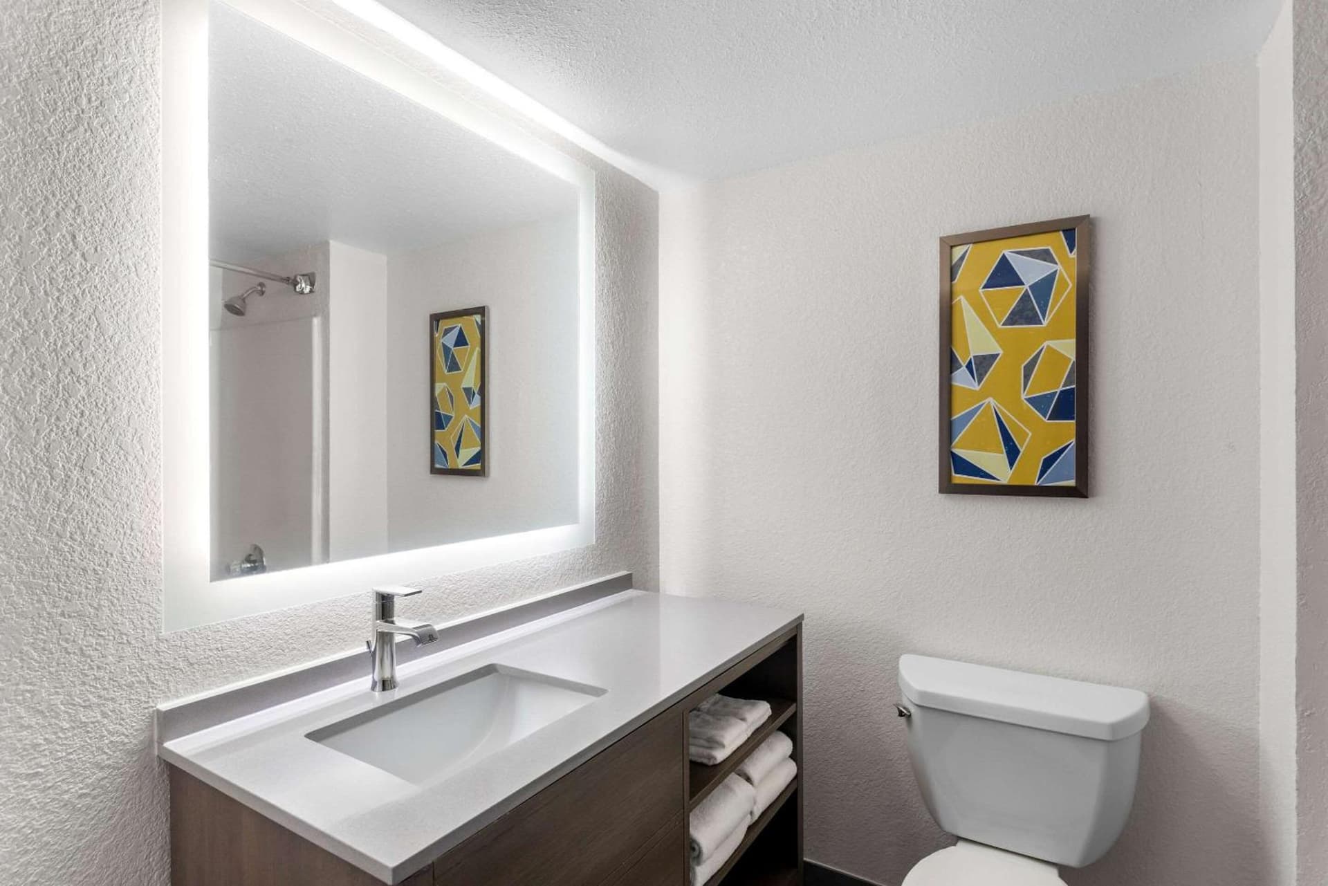 Comfort Suites Austin Airport gallery photo in Austin, TX — image 42