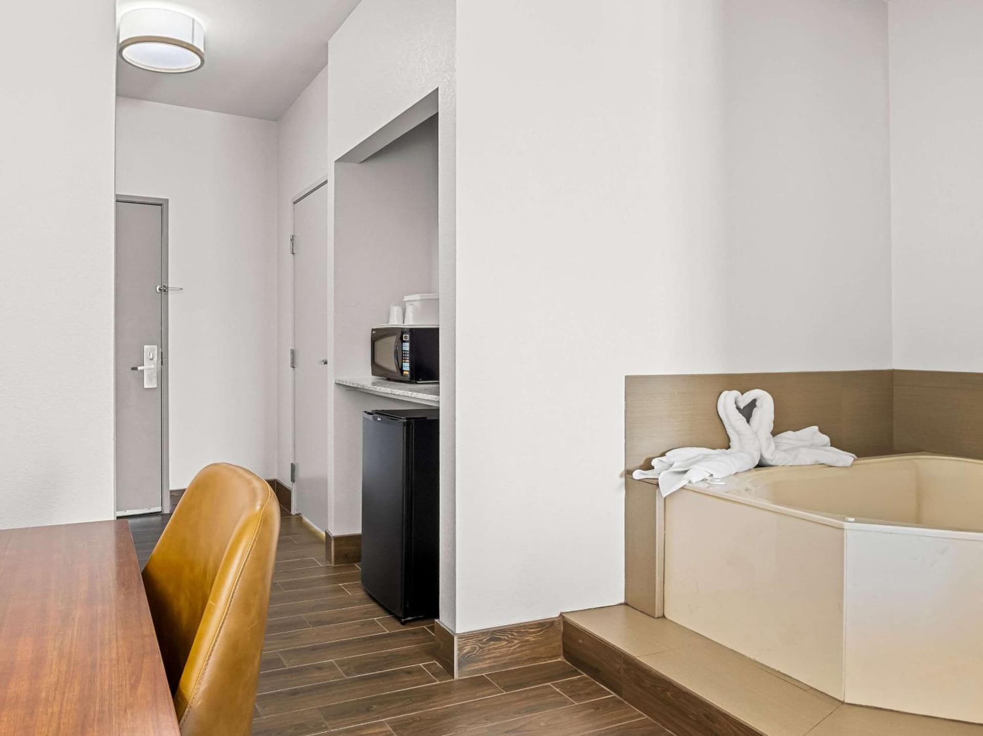 Comfort Suites Lindale - Tyler North gallery photo in Lindale, TX — image 23