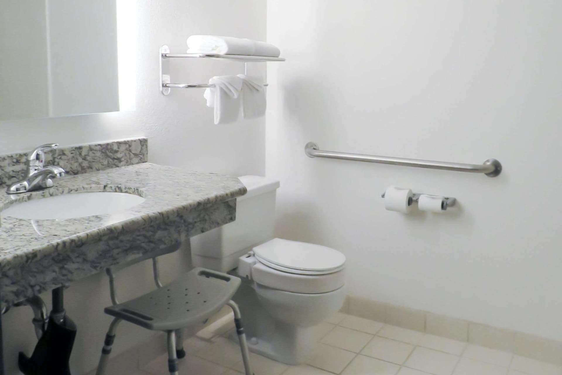 Quality Inn & Suites Everett gallery photo in Everett, WA — image 19