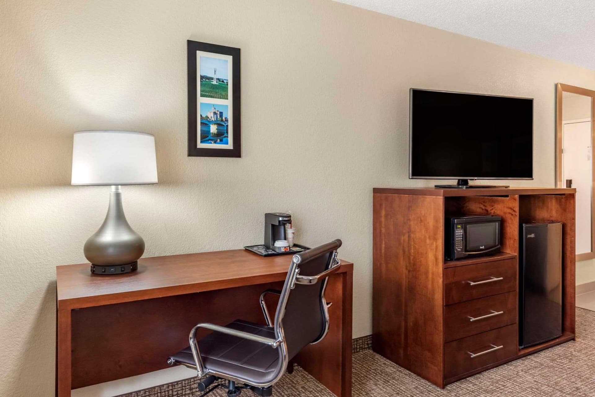 Comfort Inn & Suites Middletown - Franklin gallery photo in Middletown, OH — image 23