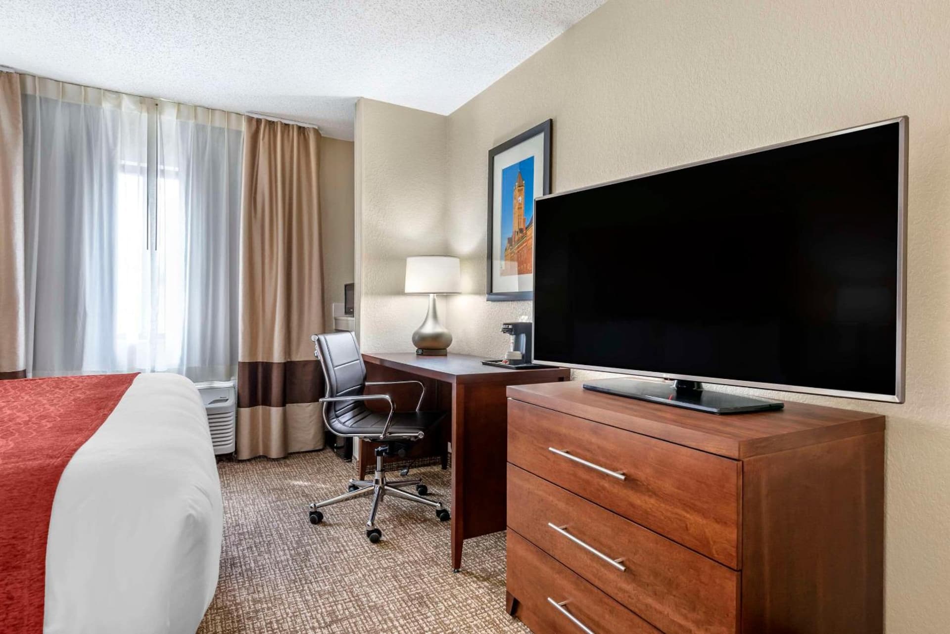 Comfort Inn & Suites Middletown - Franklin interior in Middletown, OH — gallery photo 2