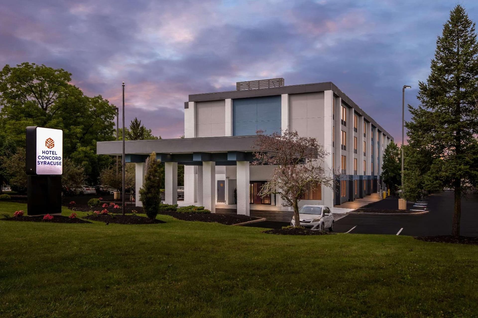 Hotel Concord Syracuse, an Ascend Collection Hotel property views in East Syracuse, NY — gallery photo 3