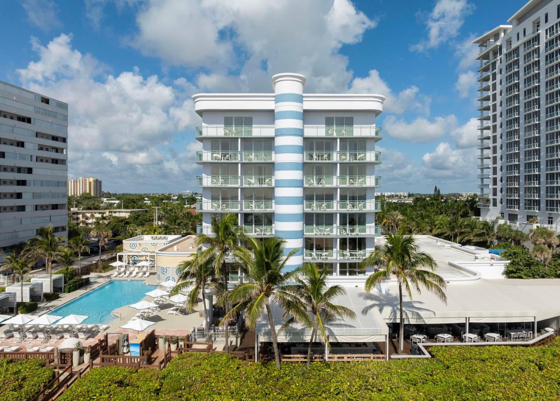 The Singer Oceanfront Resort, Curio Collection by Hilton — hotel in Riviera Beach, Florida