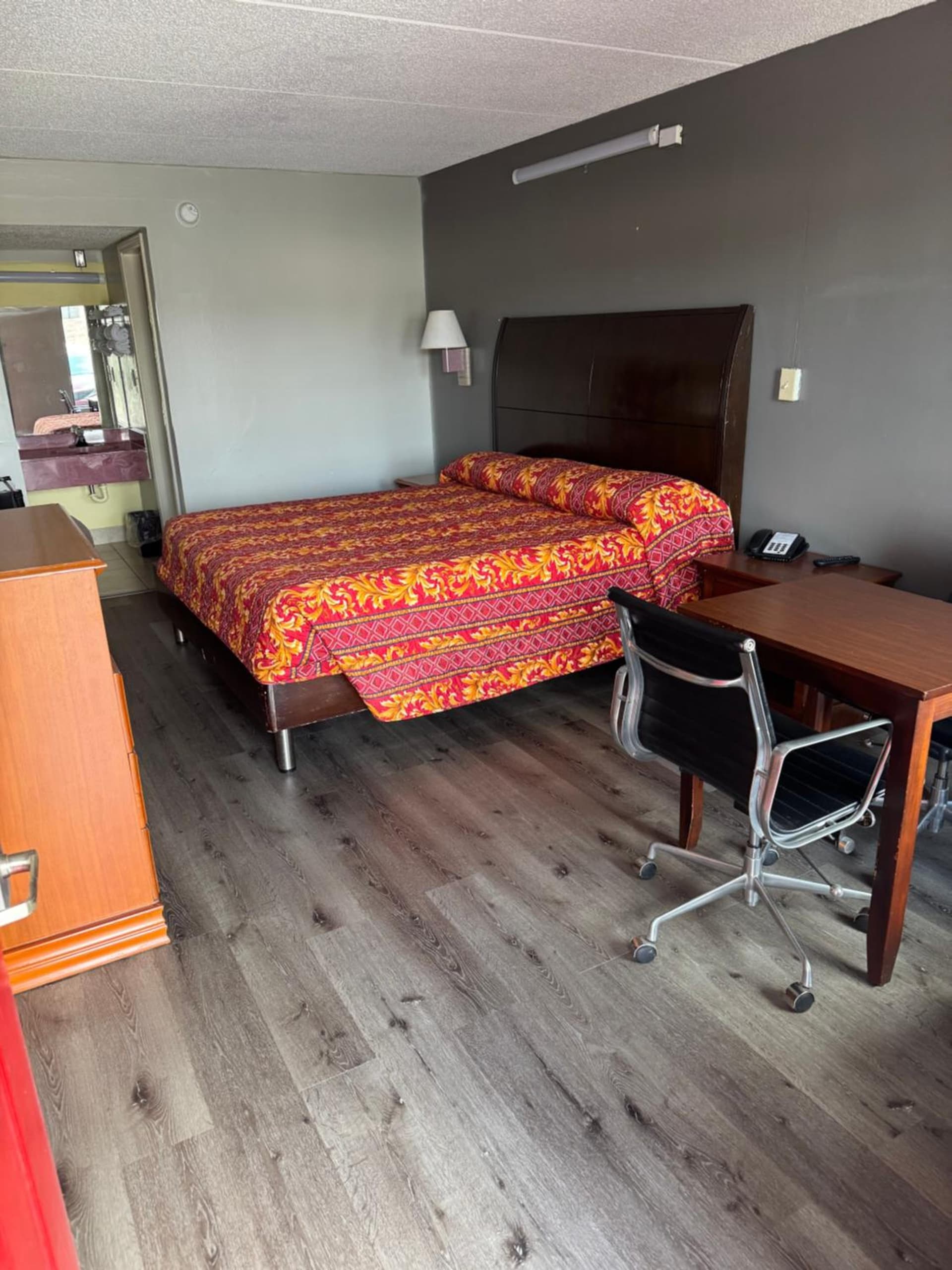 Regency Inn property views in Riverdale, GA — gallery photo 3