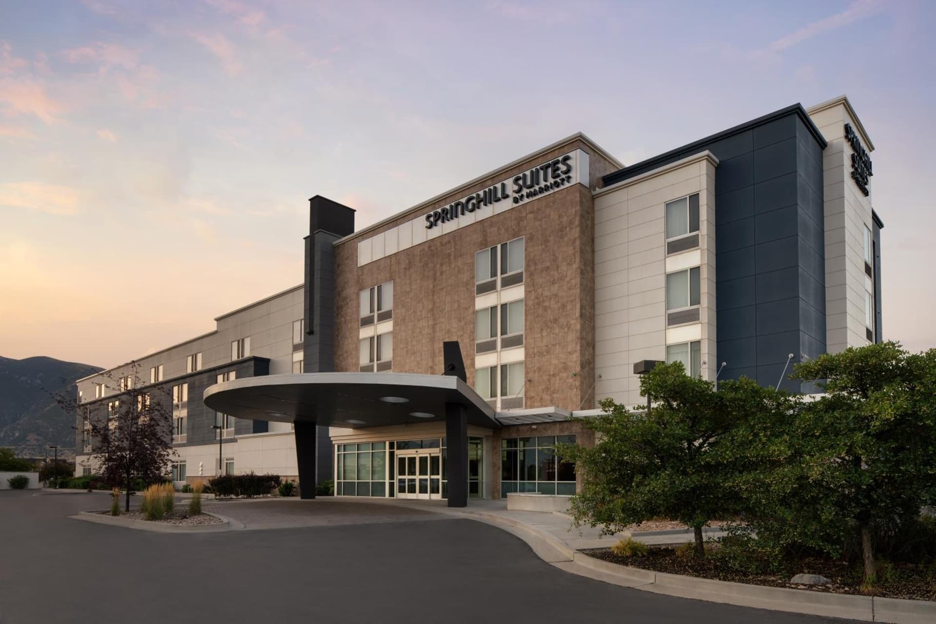 SpringHill Suites by Marriott Salt Lake City Draper interior in Draper, UT — gallery photo 2