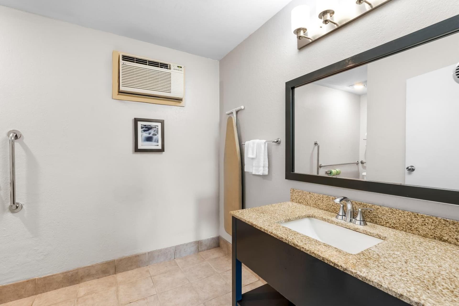 Americas Best Value Inn Yakima gallery photo in Union Gap, WA — image 5