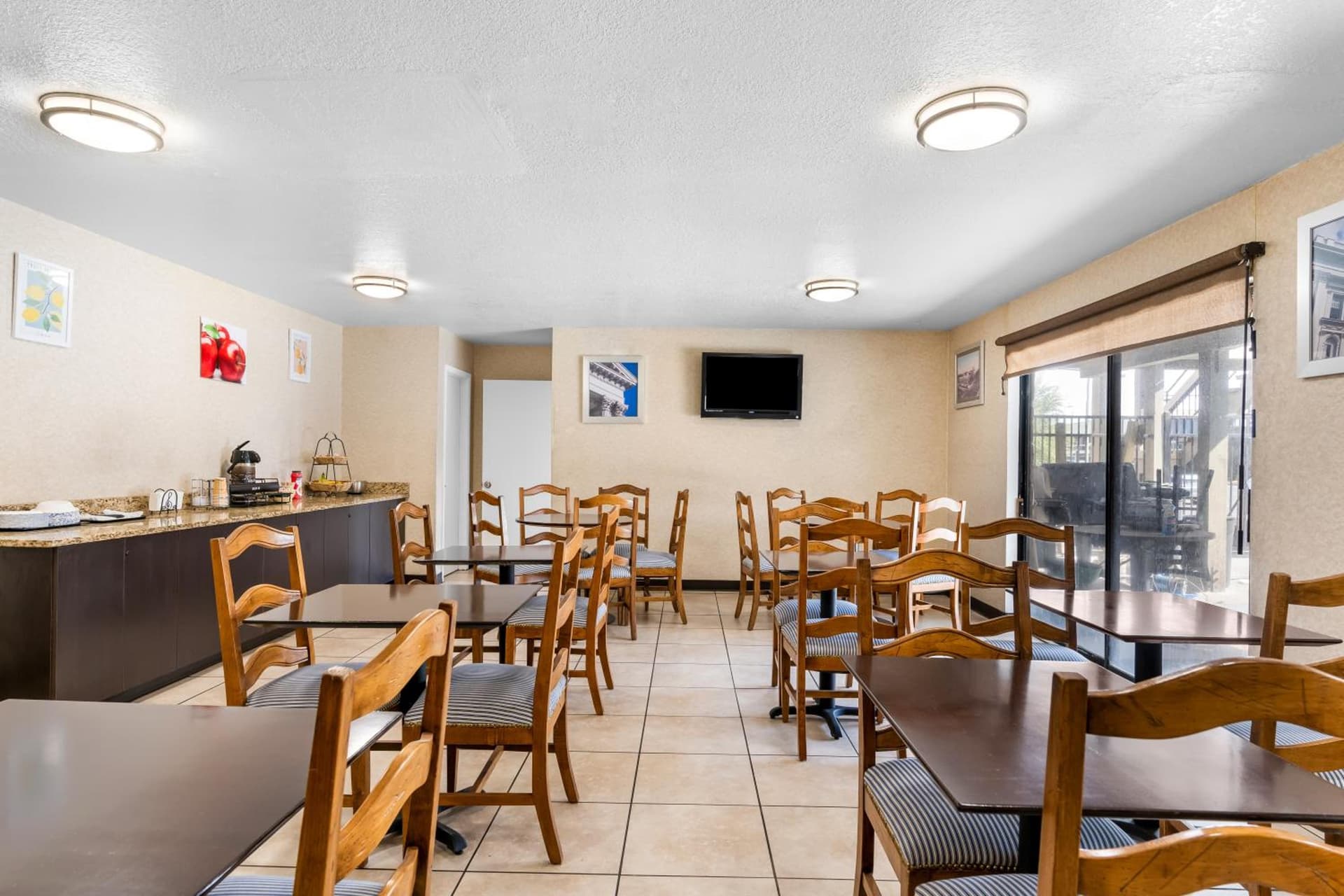 Americas Best Value Inn Yakima gallery photo in Union Gap, WA — image 4