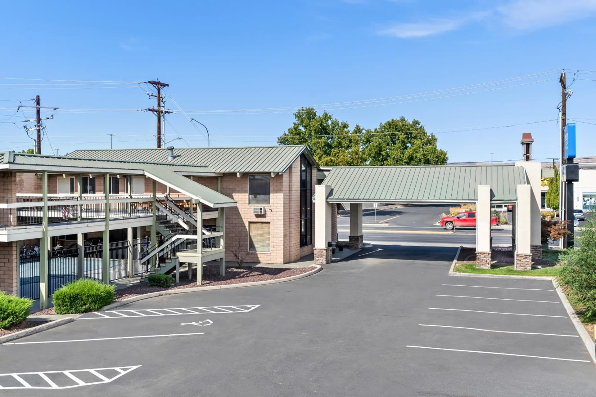 Americas Best Value Inn Yakima gallery photo in Union Gap, WA — image 11