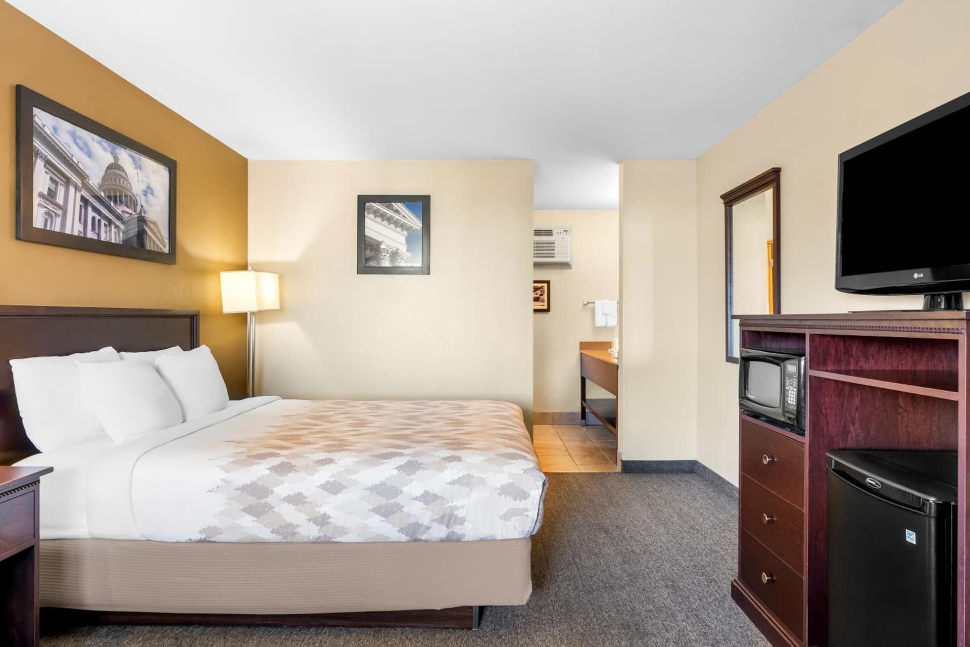 Americas Best Value Inn Yakima gallery photo in Union Gap, WA — image 8