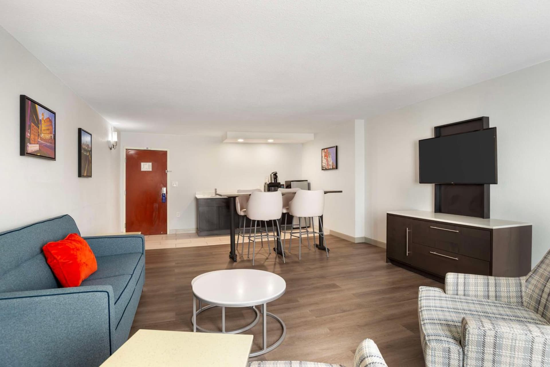 Best Western Premier Richmond City Gateway property views in Richmond, VA — gallery photo 3