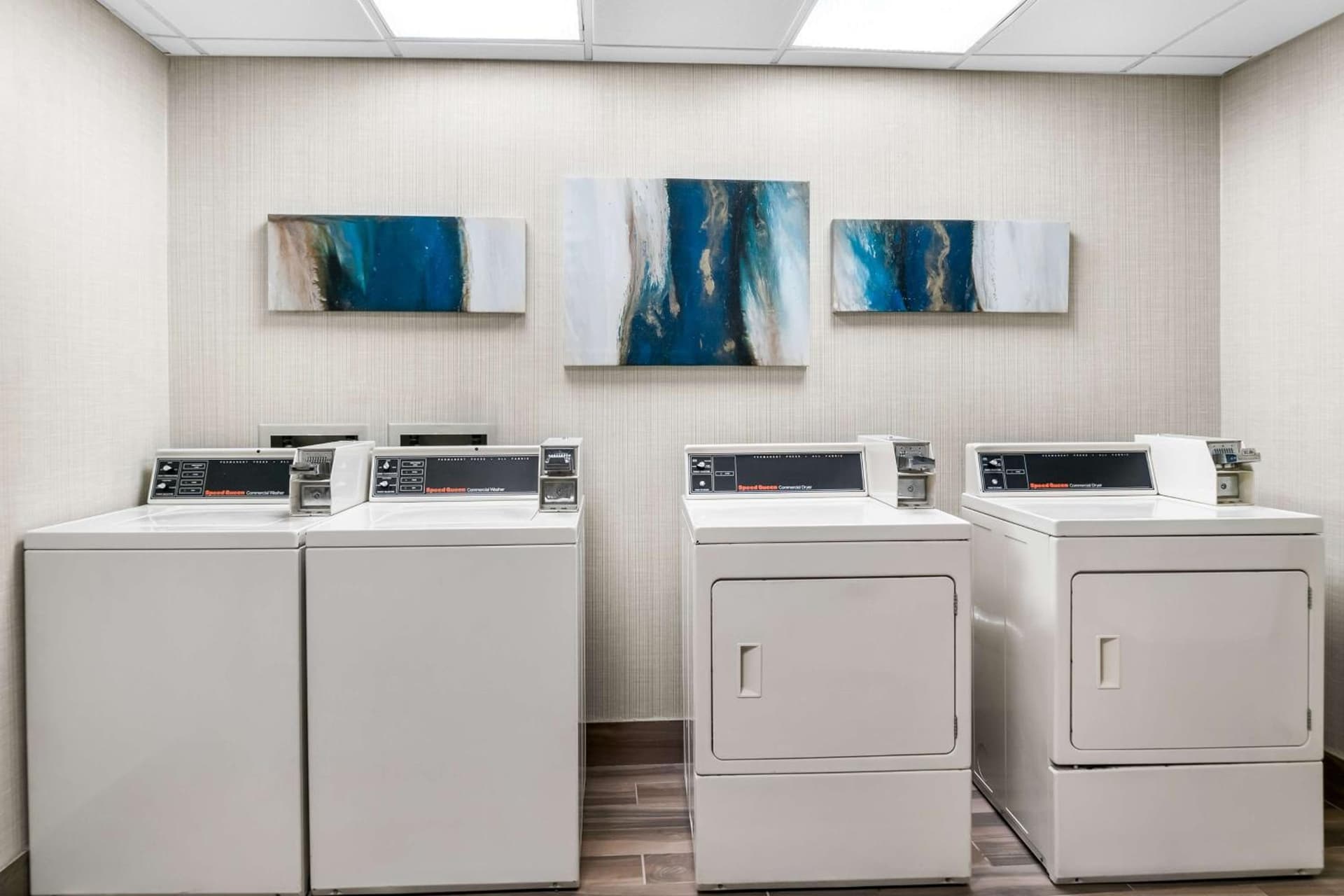 Best Western Okemos/East Lansing Hotel & Suites gallery photo in Okemos, MI — image 41