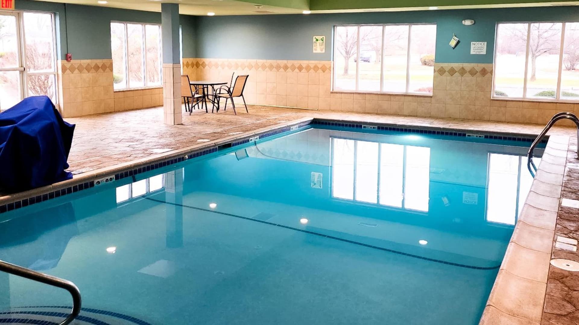 Holiday Inn Express Hotel & Suites Chicago South Lansing by IHG gallery photo in Lansing, IL — image 28