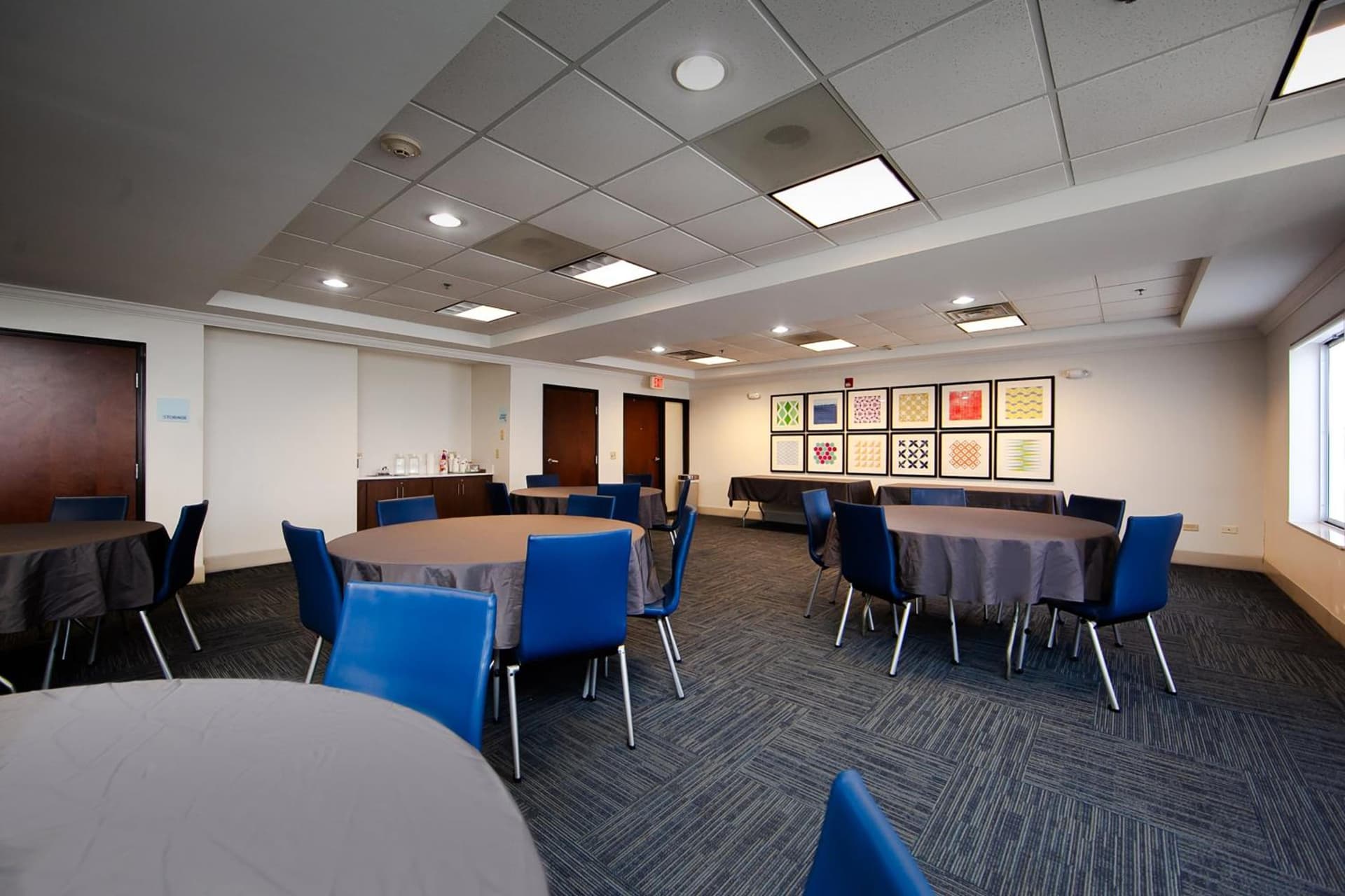 Holiday Inn Express Hotel & Suites Chicago South Lansing by IHG gallery photo in Lansing, IL — image 16